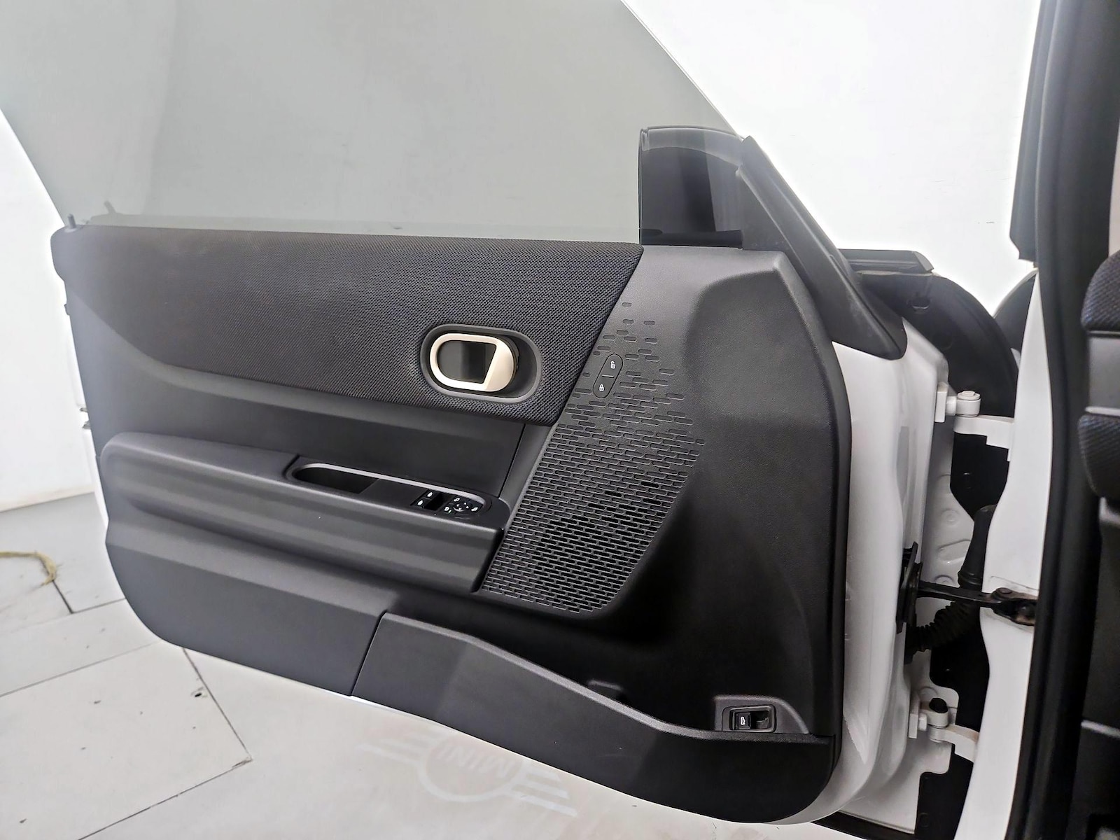 2025 MINI Hardtop 2 Door Base - Photo 11