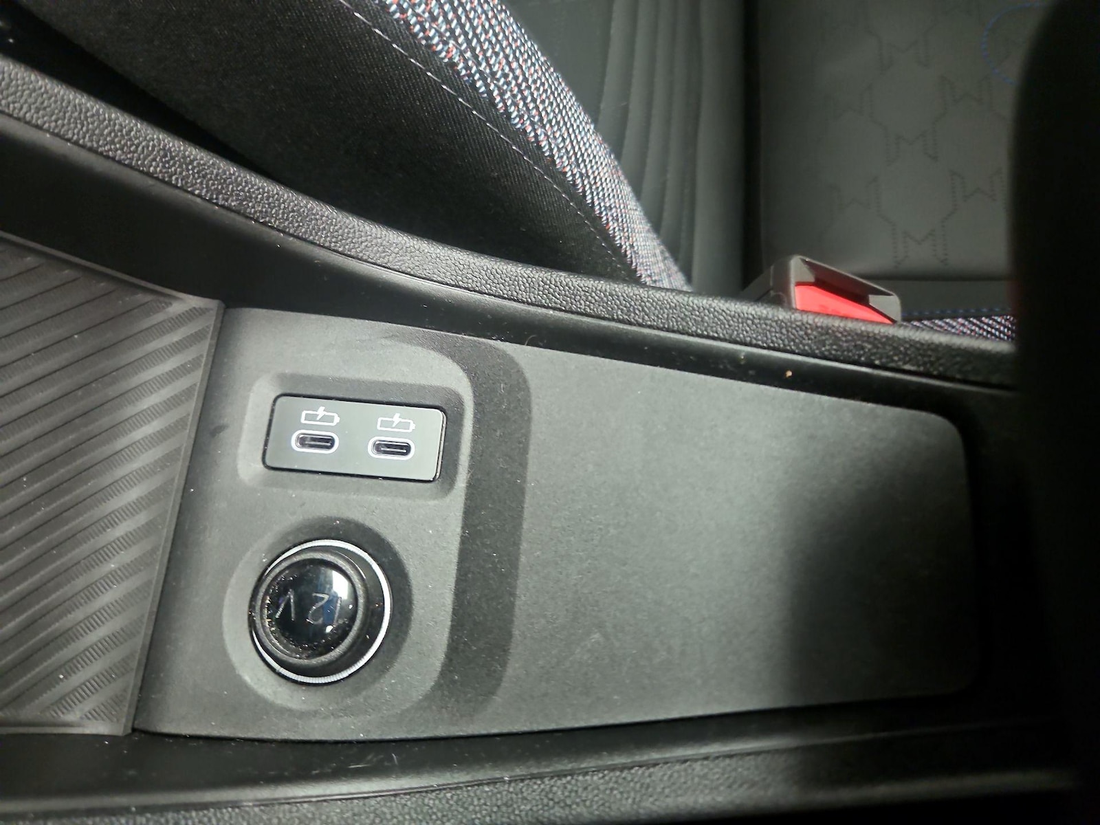 2025 MINI Hardtop 2 Door Base - Photo 16