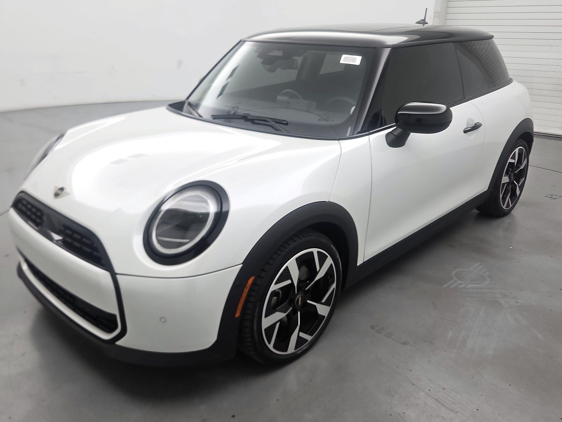 Thumbnail: 2025 MINI Cooper Hardtop - 3