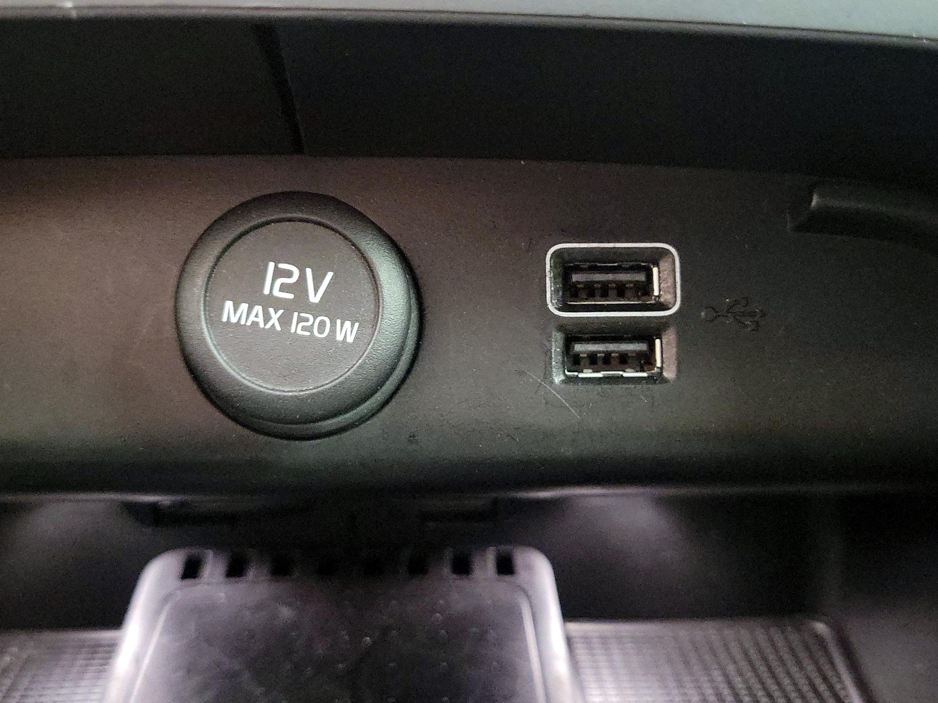 Thumbnail: 2020 Volvo XC40 - 19