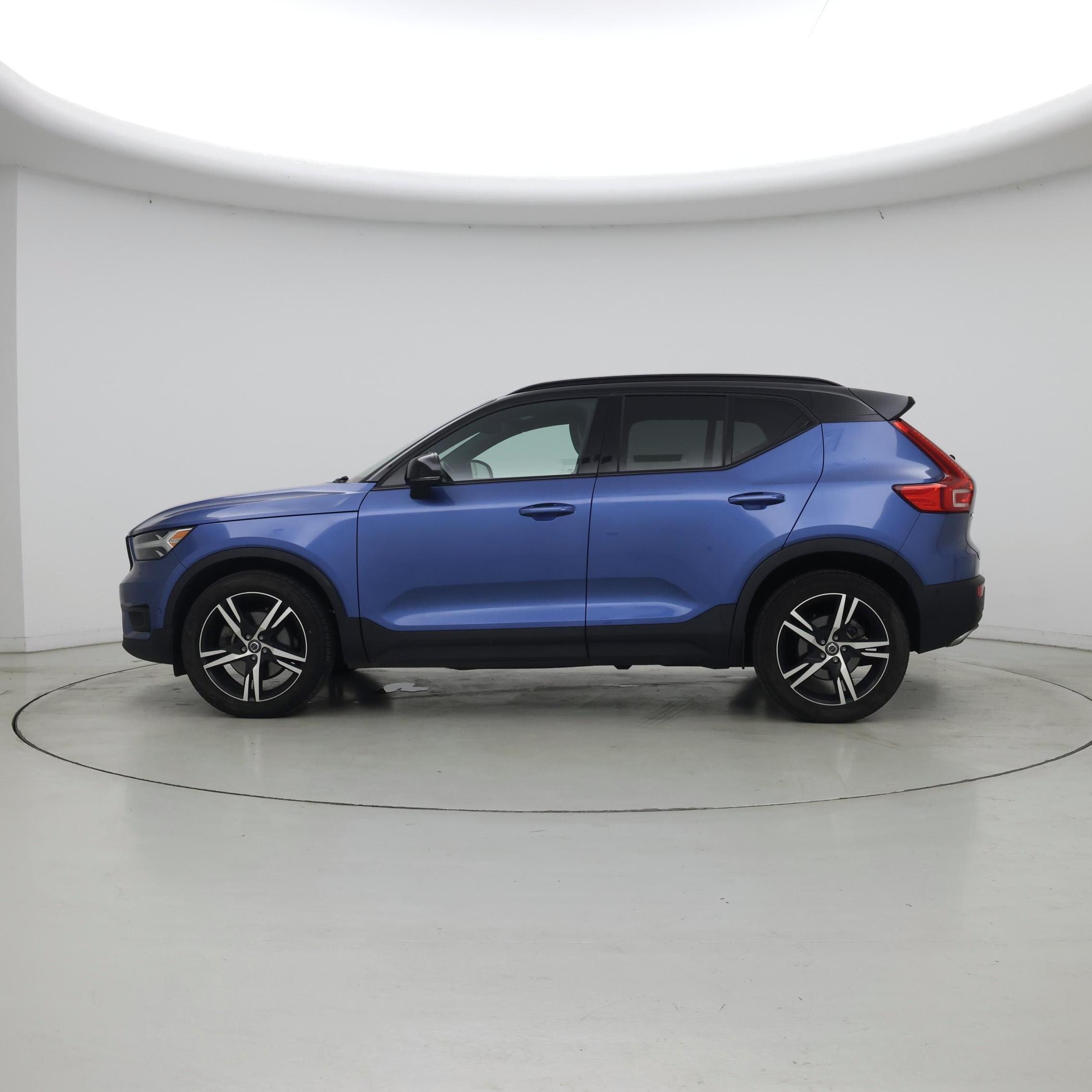 Thumbnail: 2020 Volvo XC40 - 3