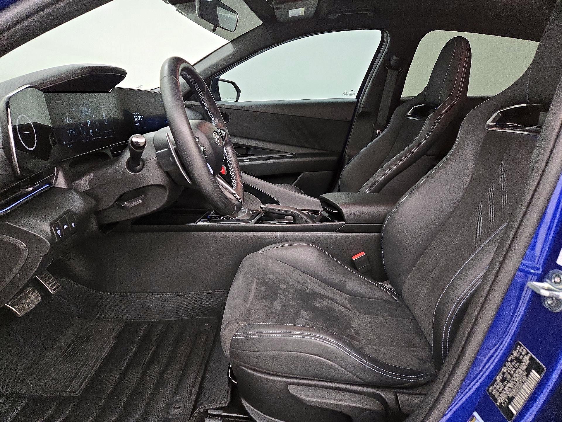 Thumbnail: 2023 Hyundai Elantra - 11