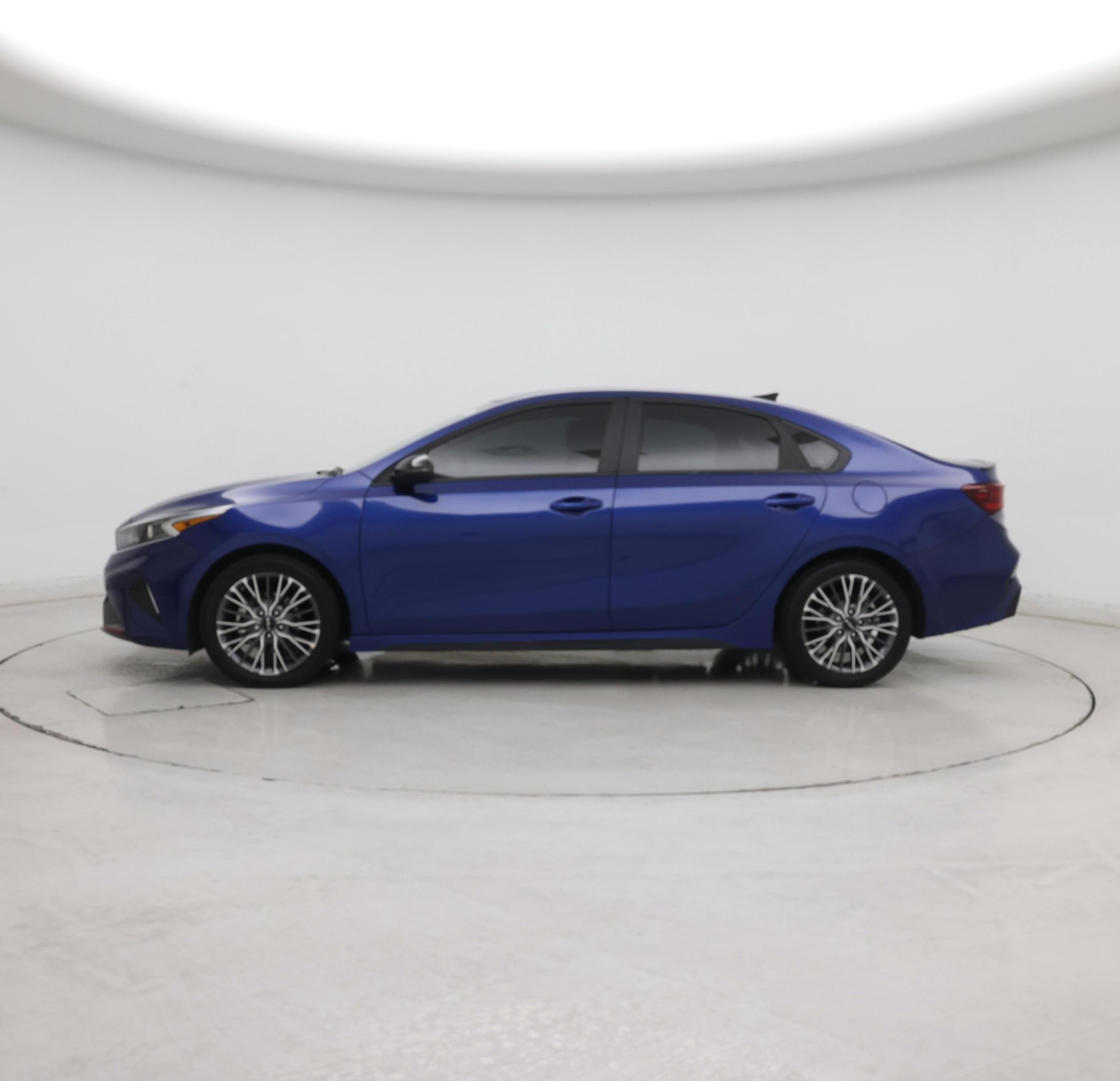 Thumbnail: 2024 Kia Forte - 3
