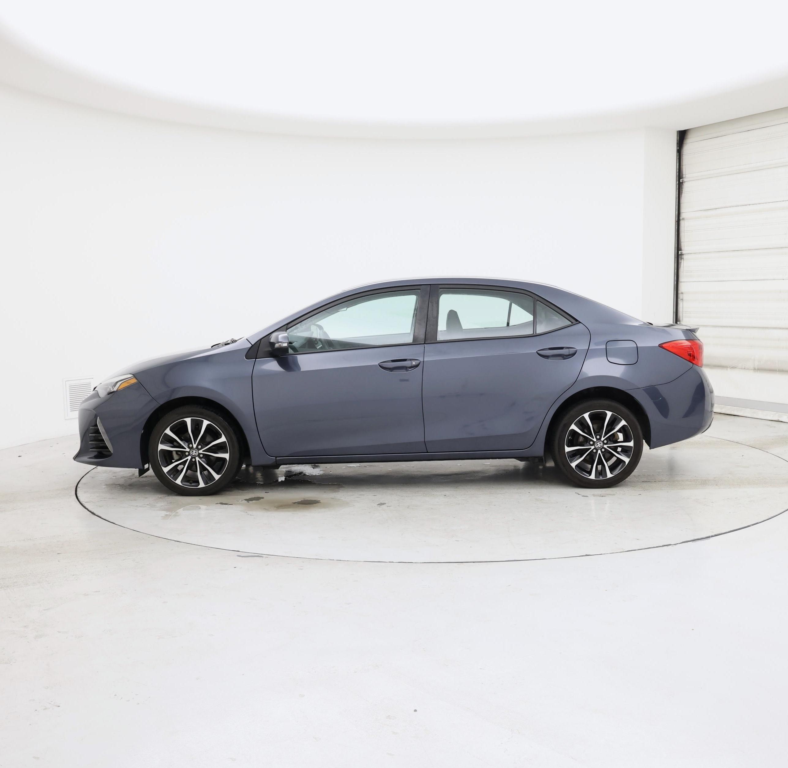 Thumbnail: 2018 Toyota Corolla - 3