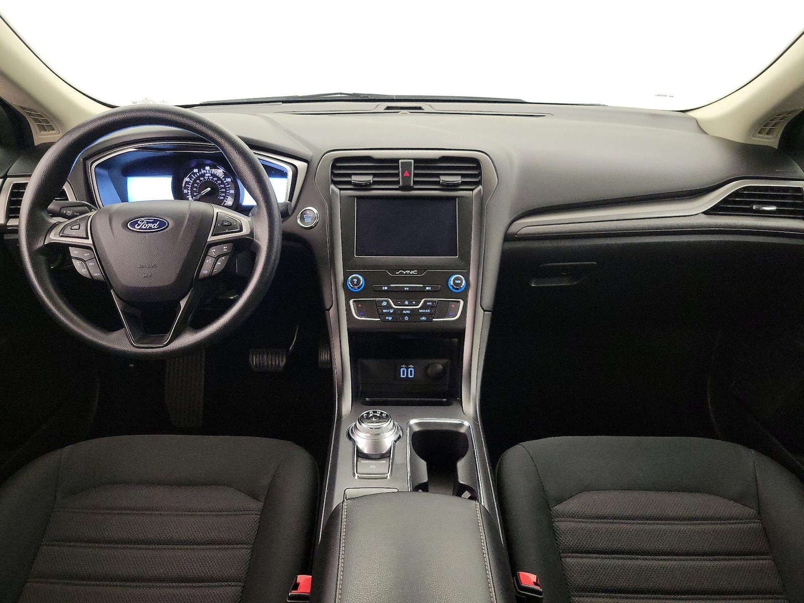 2020 Ford Fusion SE - Photo 10