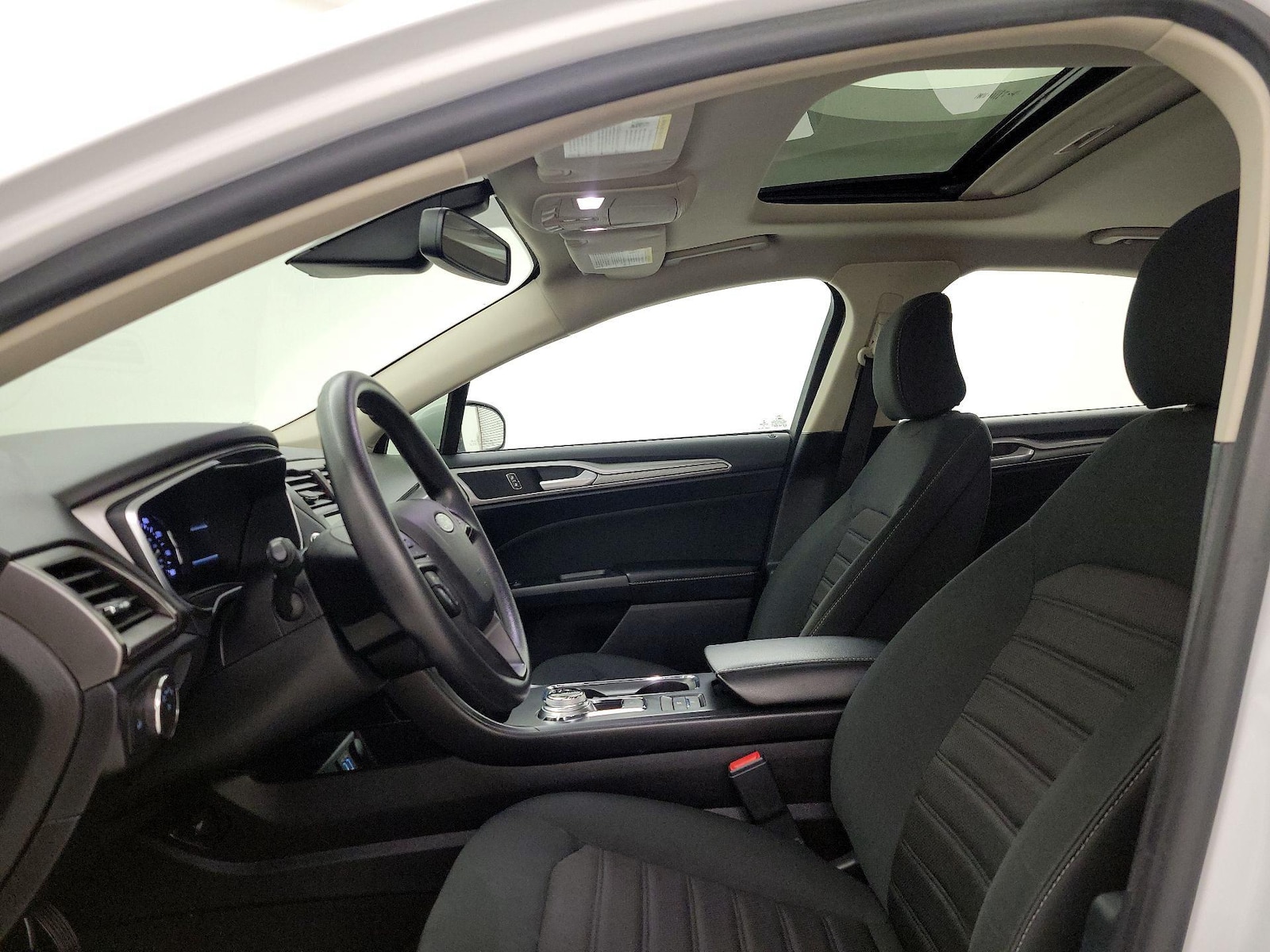 2020 Ford Fusion SE - Photo 20