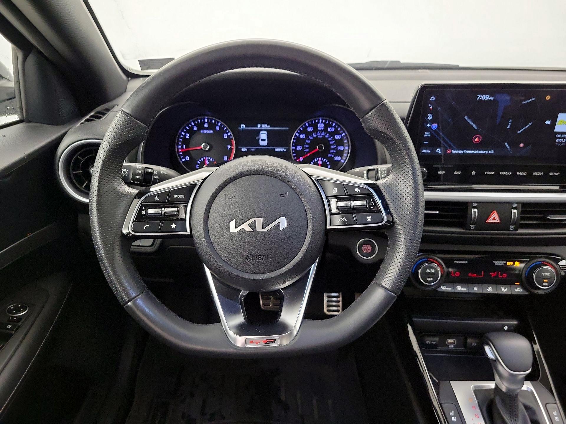 Thumbnail: 2023 Kia Forte - 10