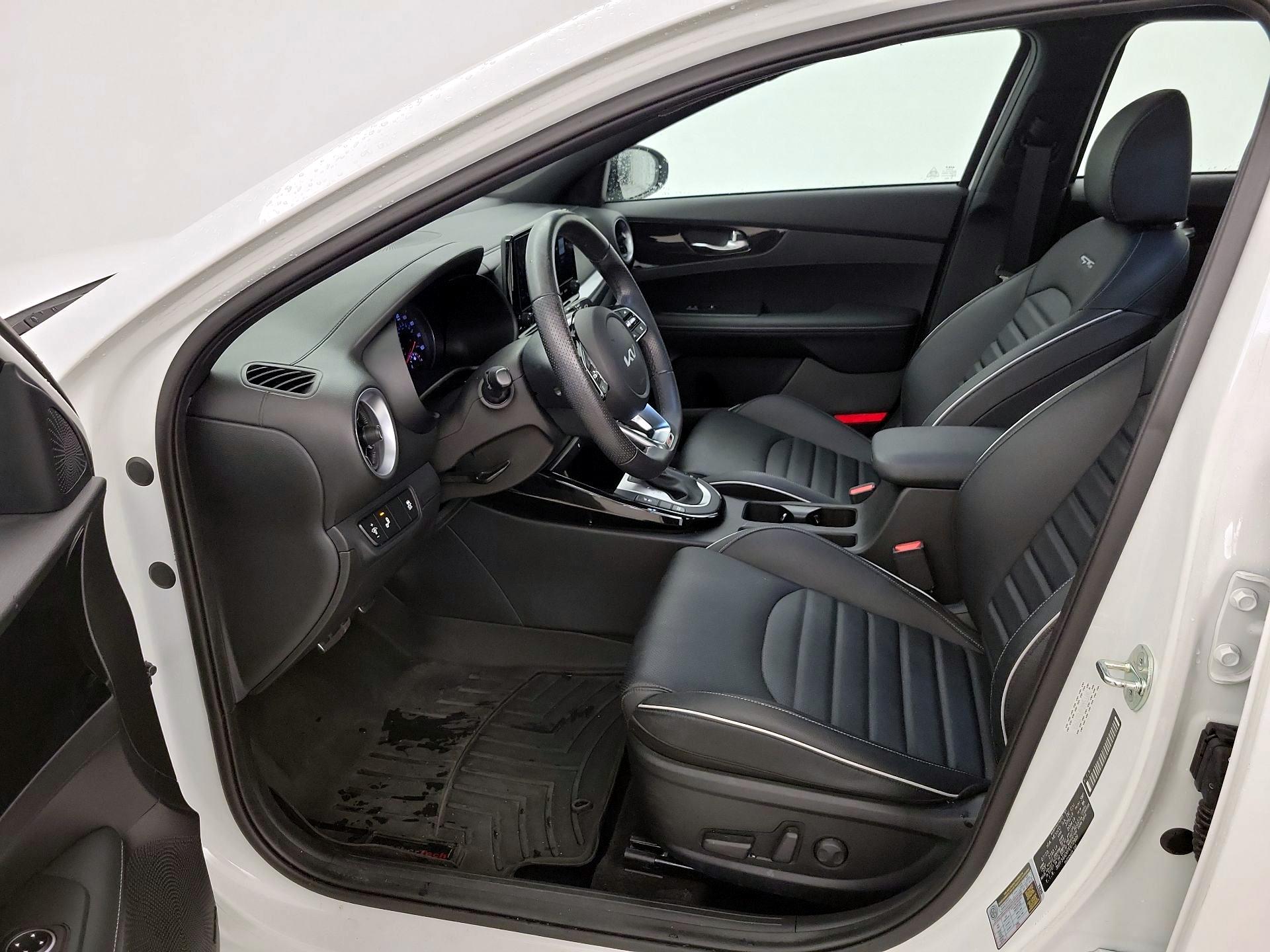 Thumbnail: 2023 Kia Forte - 11