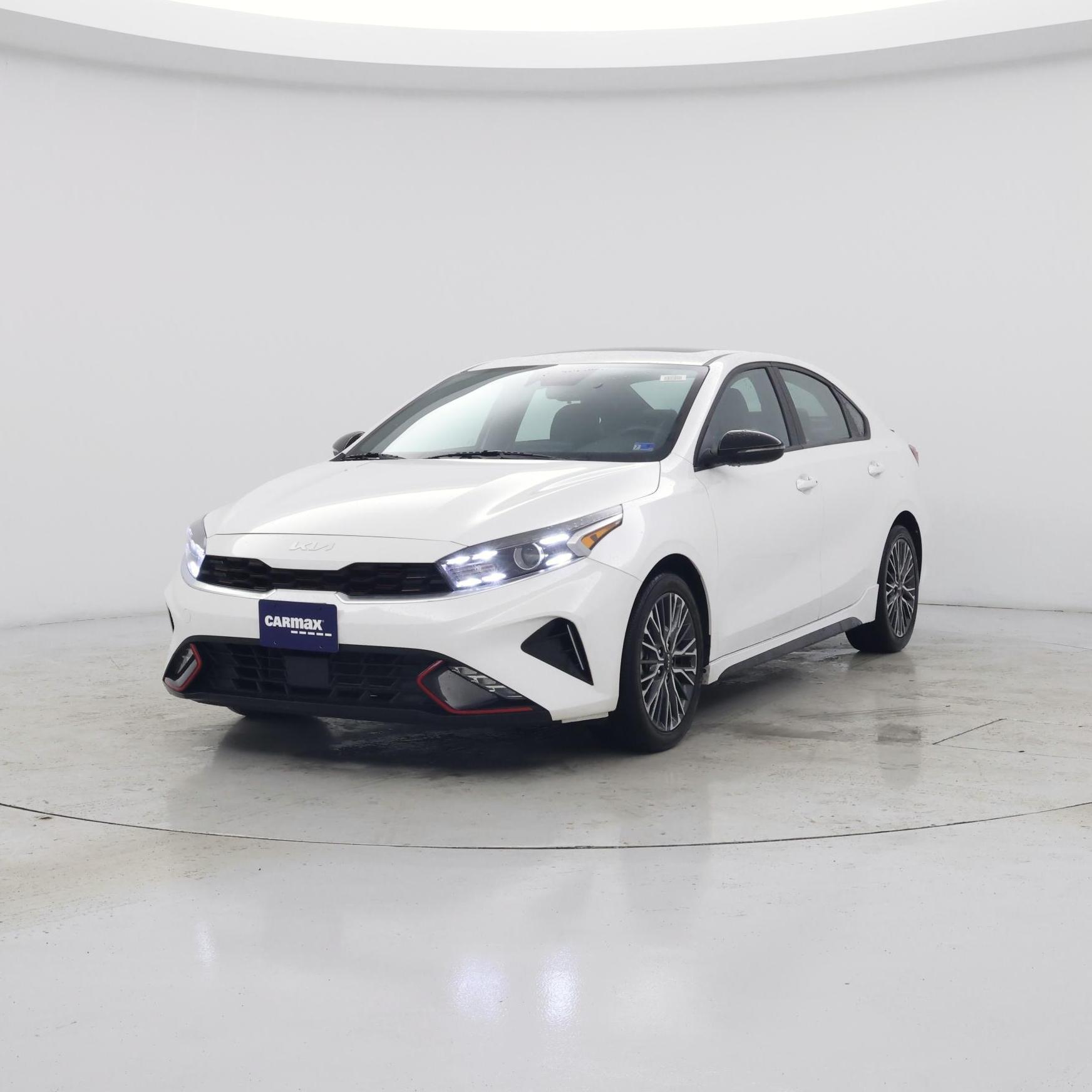 Thumbnail: 2023 Kia Forte - 4