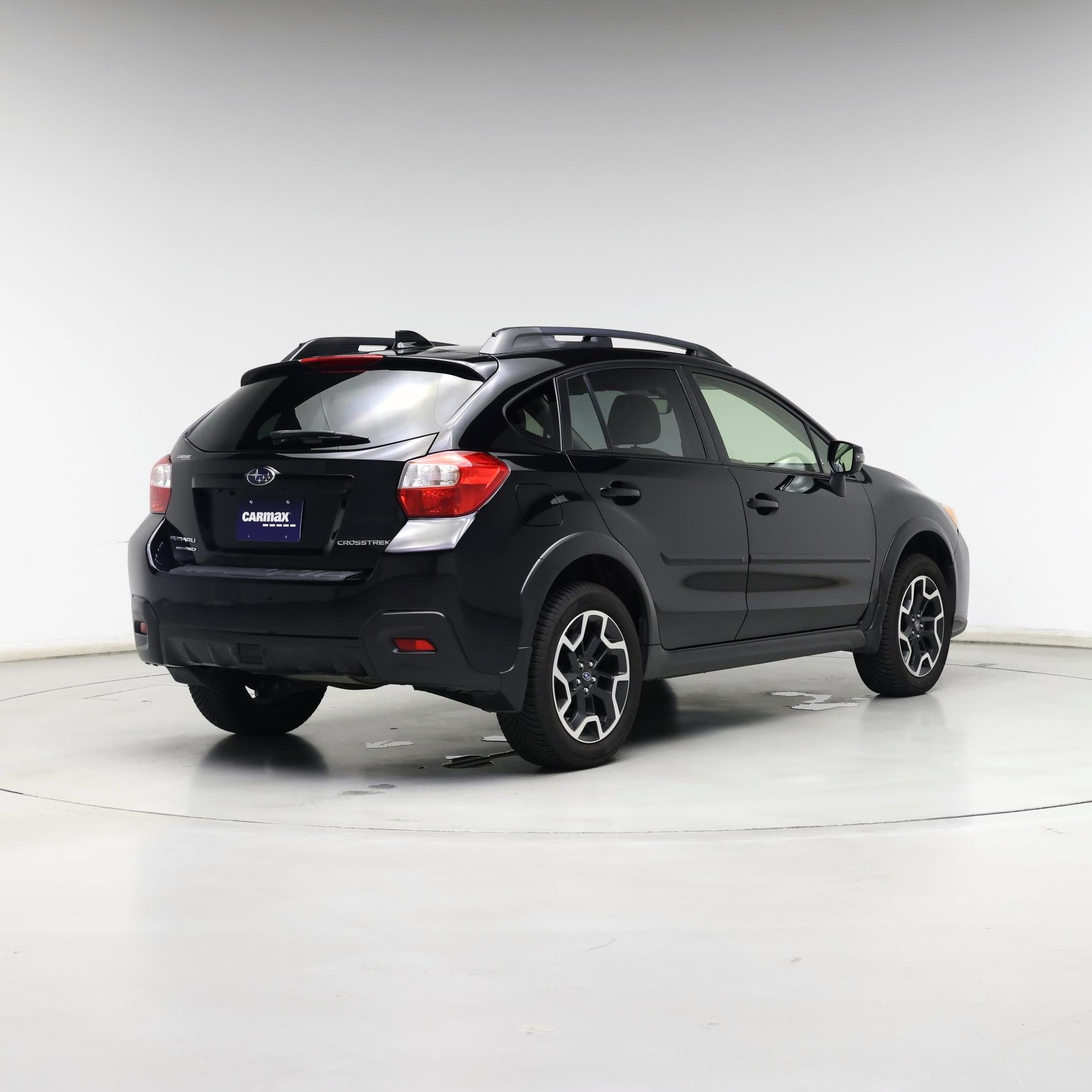 Thumbnail: 2017 Subaru Crosstrek - 8