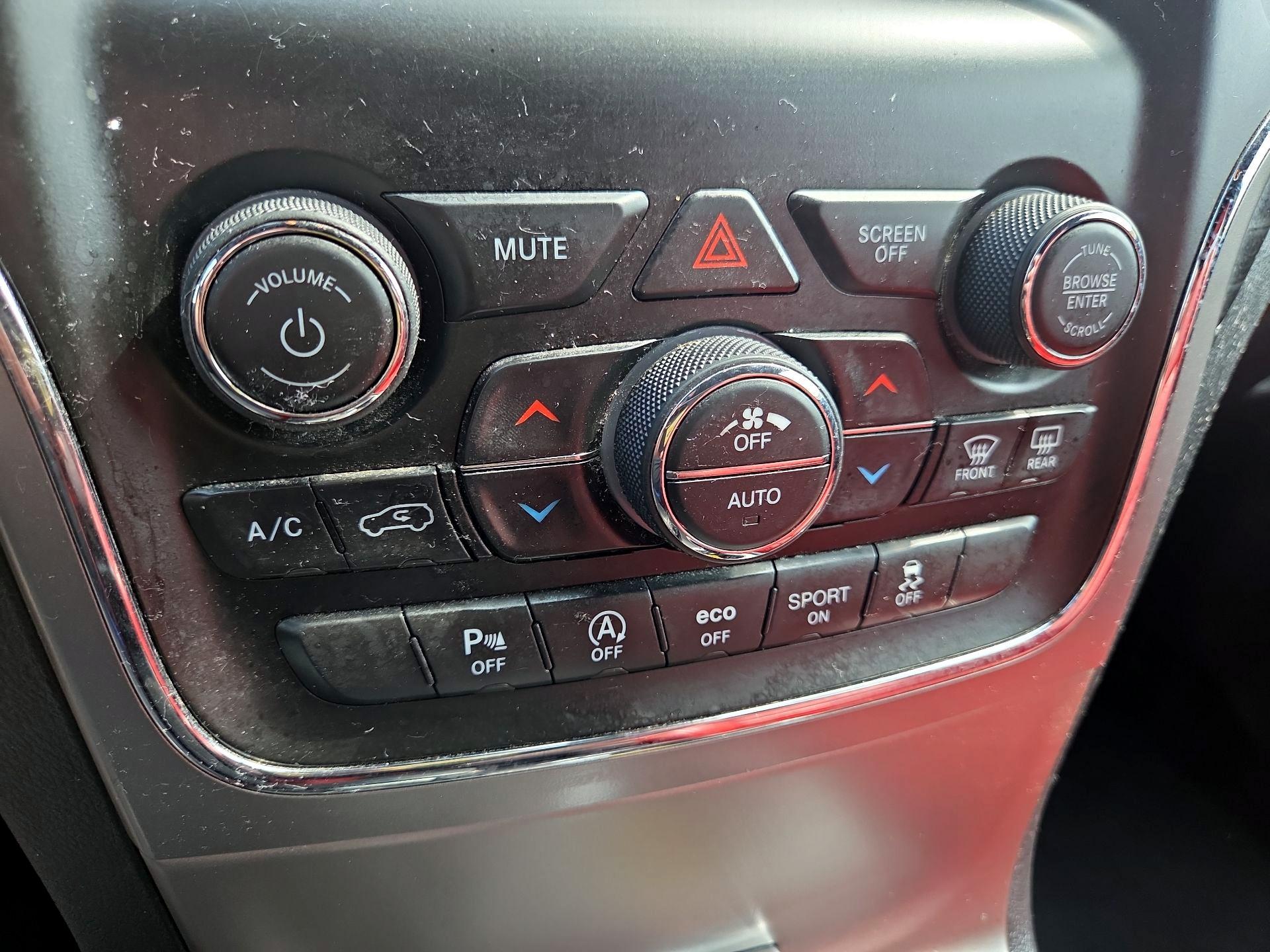 Thumbnail: 2020 Jeep Grand Cherokee - 16