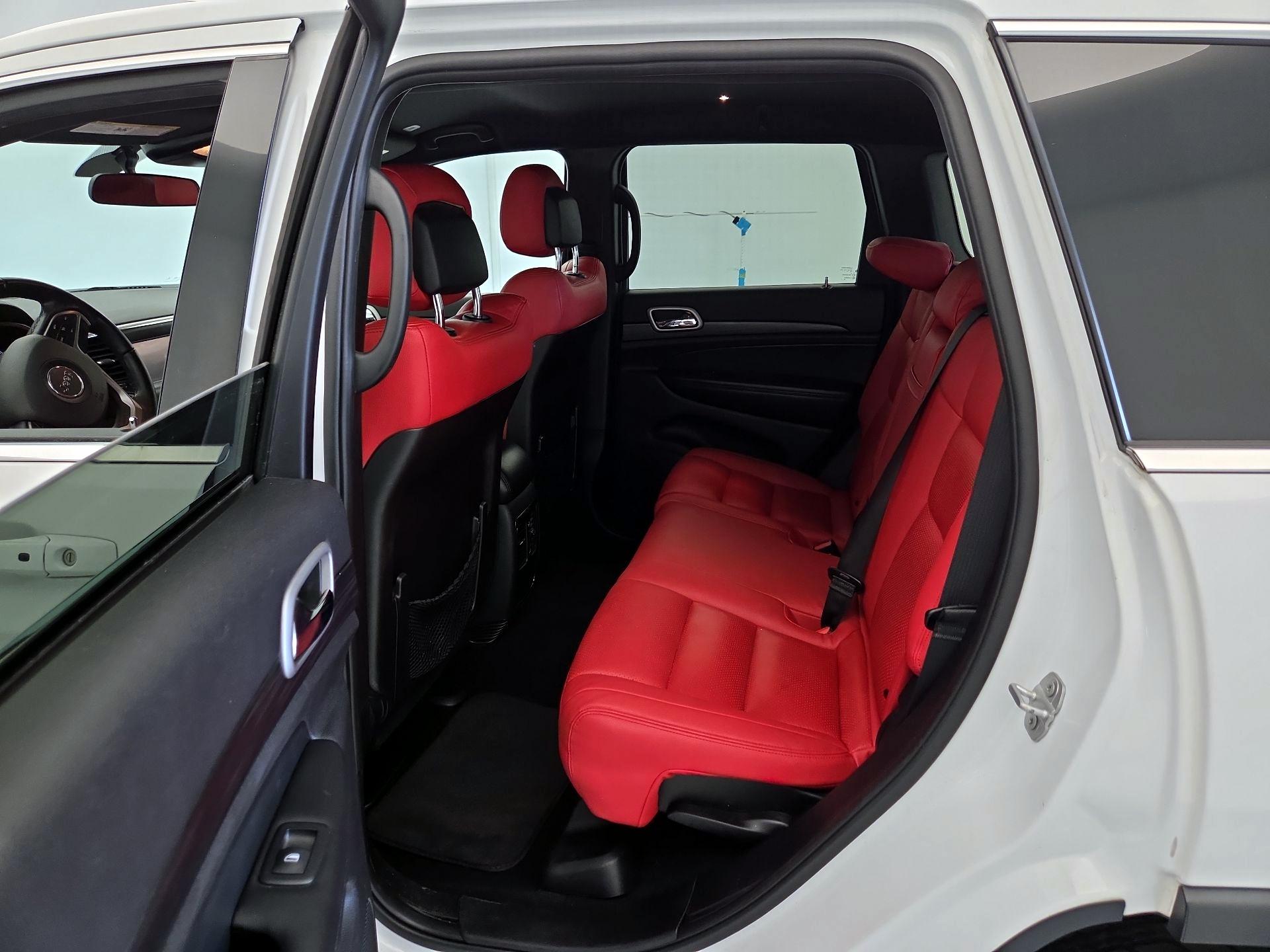Thumbnail: 2020 Jeep Grand Cherokee - 19