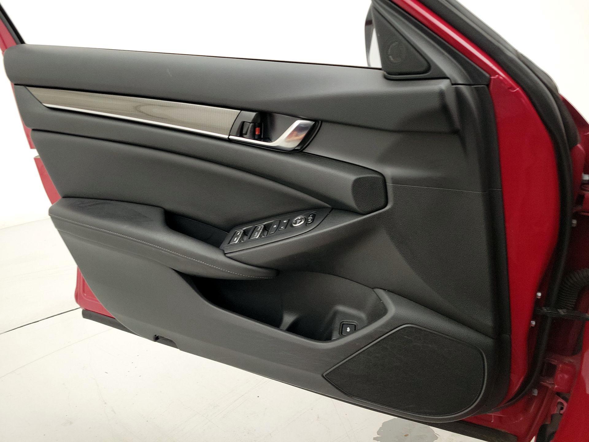 Thumbnail: 2019 Honda Accord - 12