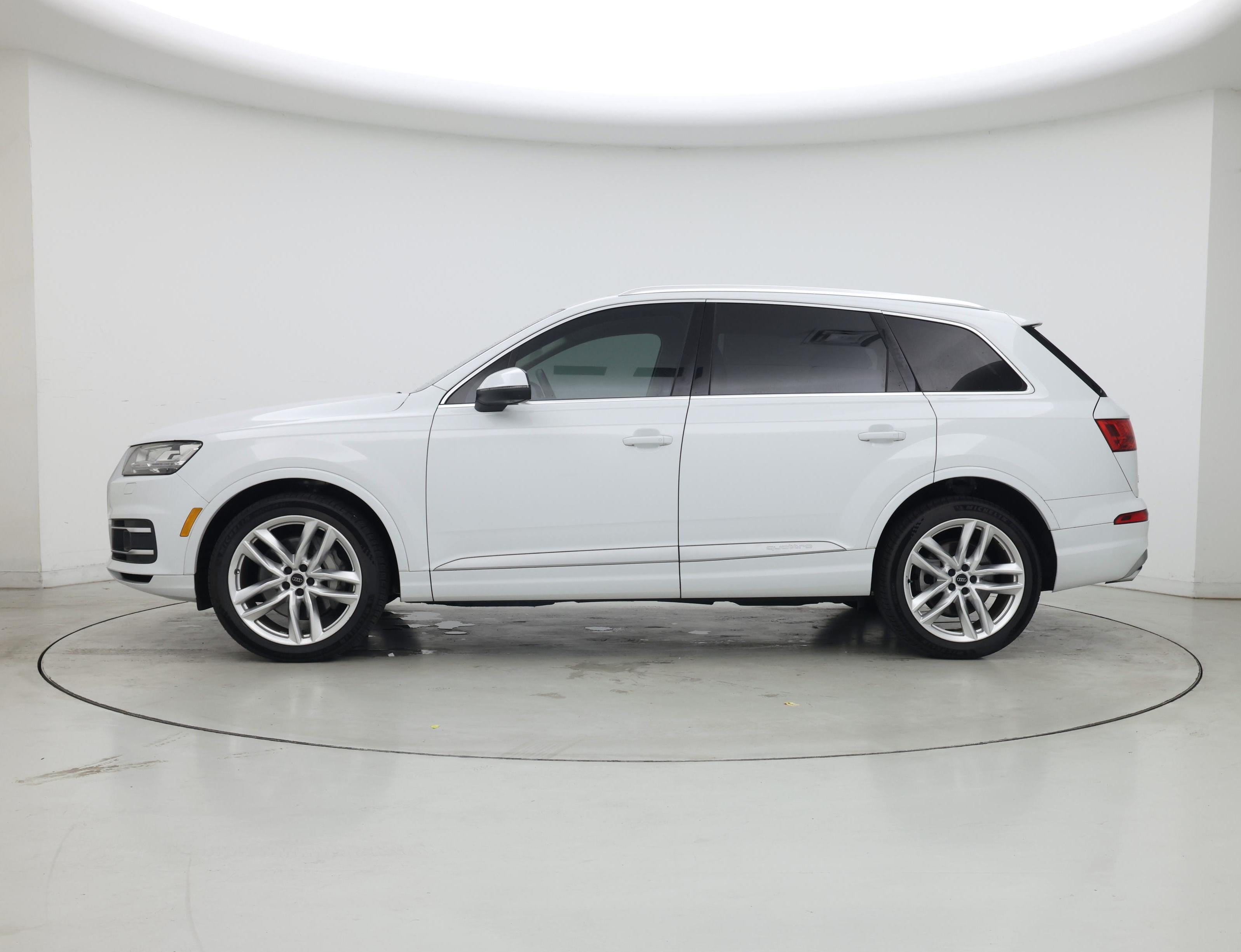 Thumbnail: 2018 Audi Q7 - 3