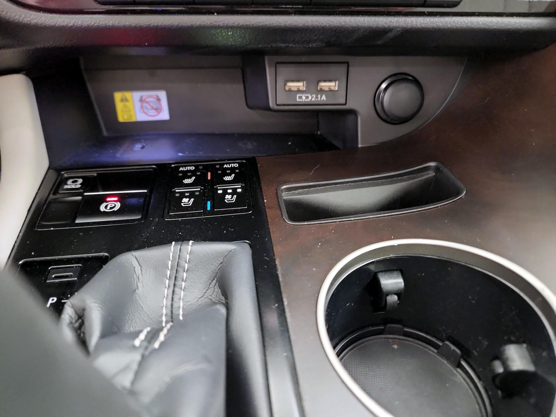 Thumbnail: 2021 Lexus RX - 18