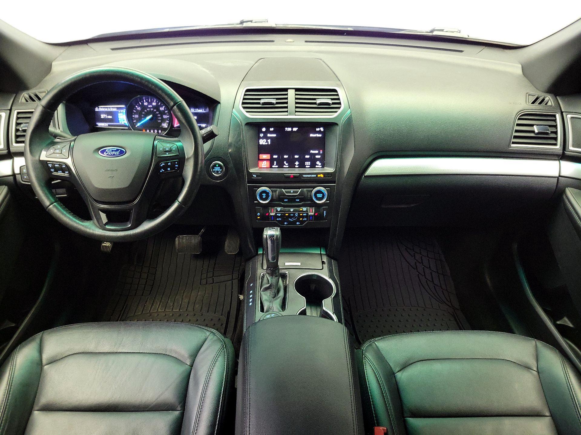 Thumbnail: 2017 Ford Explorer - 9