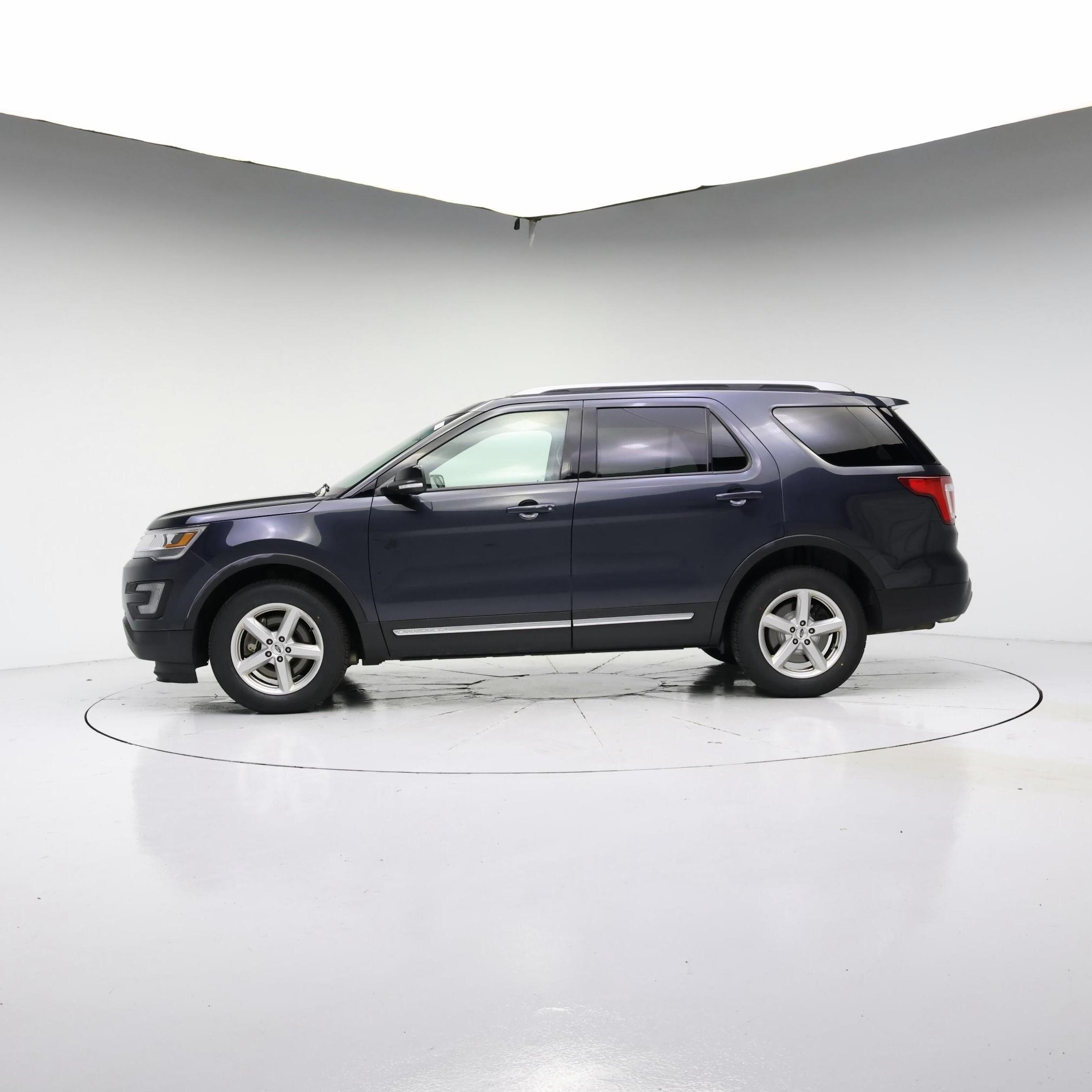 Thumbnail: 2017 Ford Explorer - 3