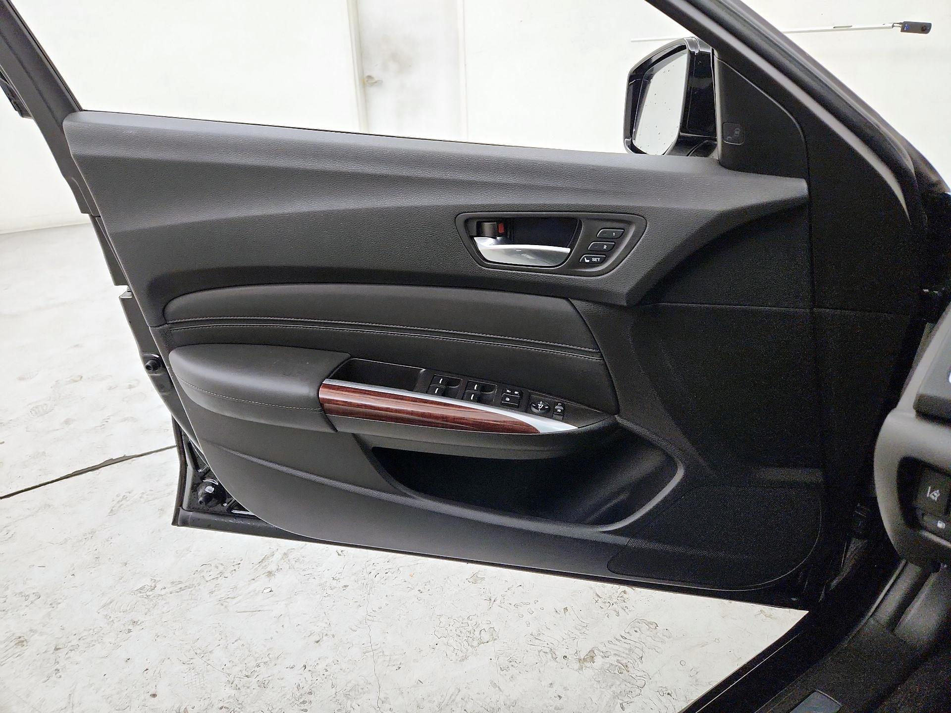 Thumbnail: 2016 Acura TLX - 12