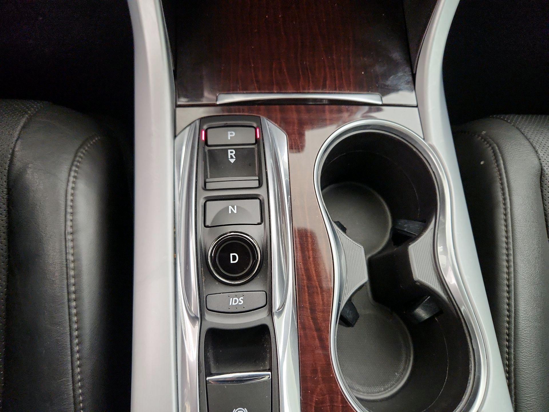 Thumbnail: 2016 Acura TLX - 18