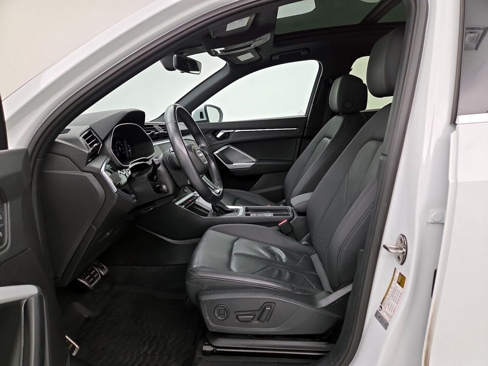 2020 Audi Q3 S Line Premium - Photo 12