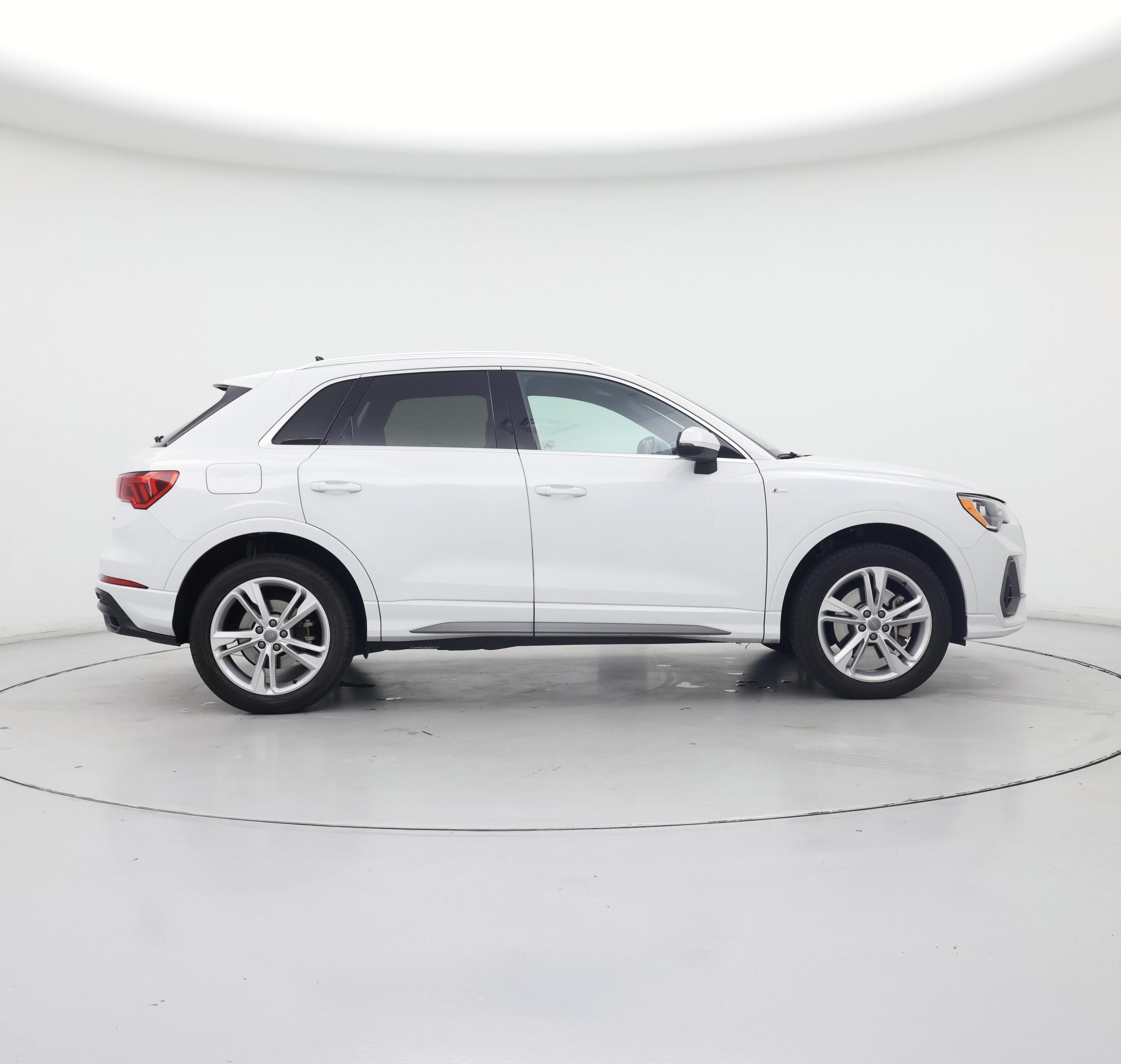 Thumbnail: 2020 Audi Q3 - 7