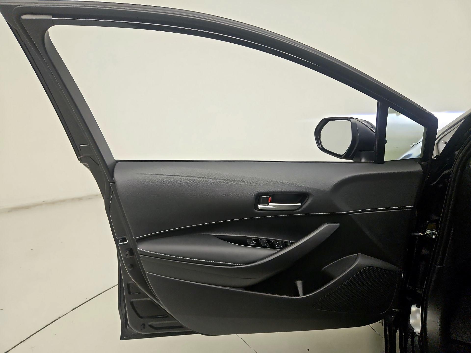 Thumbnail: 2025 Toyota Corolla - 12