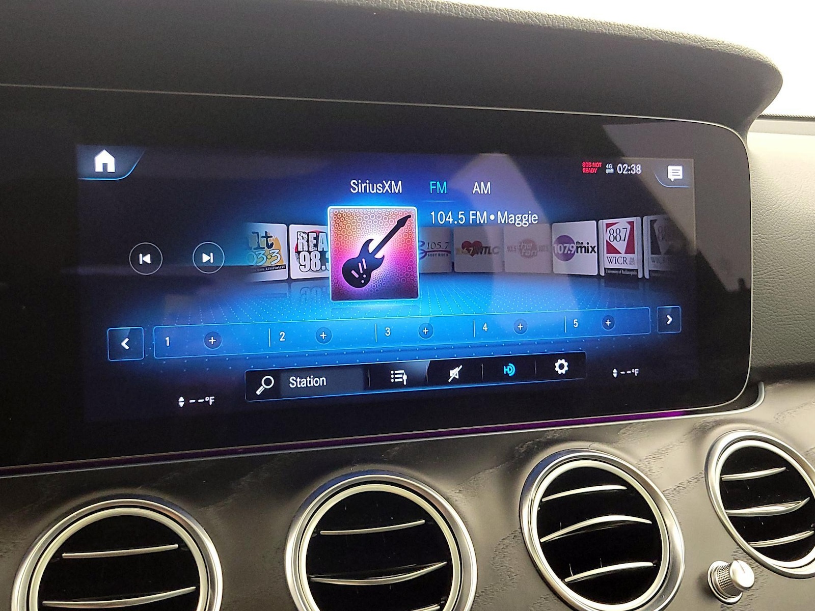 2021 Mercedes-Benz E-Class E450 - Photo 17