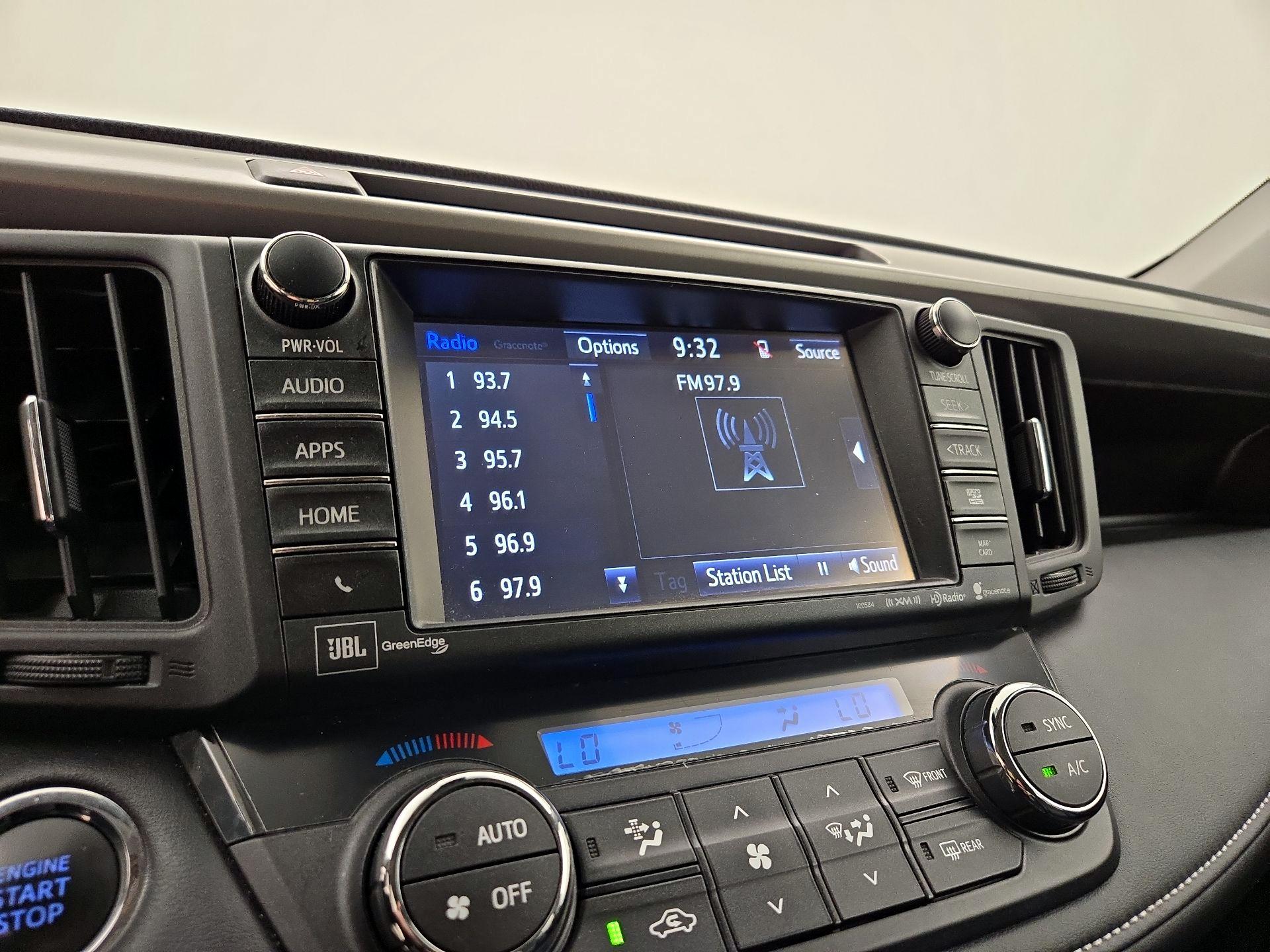 Thumbnail: 2018 Toyota RAV4 - 16