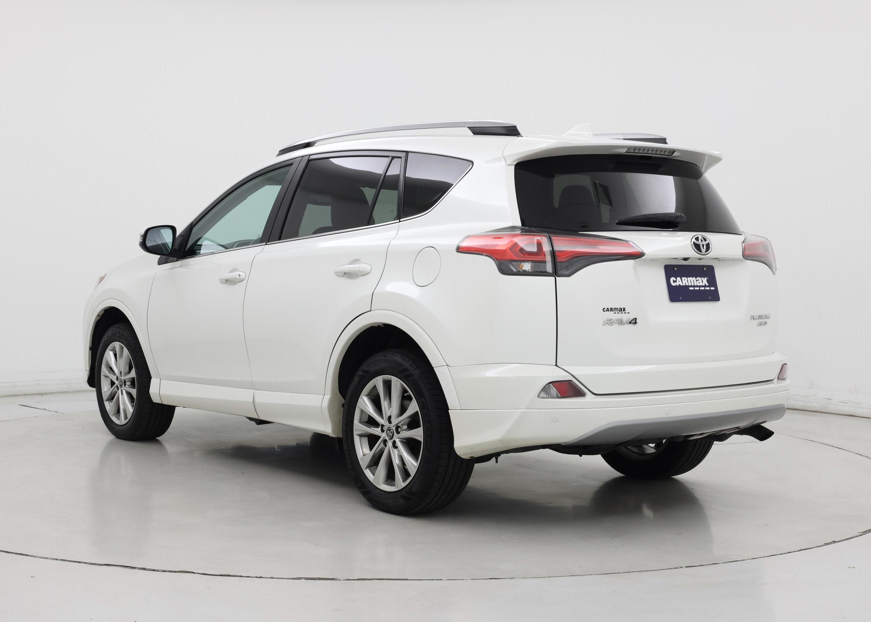 Thumbnail: 2018 Toyota RAV4 - 2