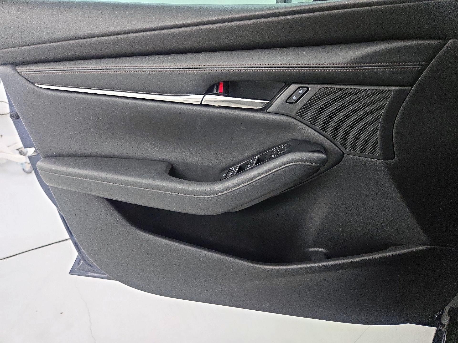 Thumbnail: 2019 Mazda Mazda3 - 12