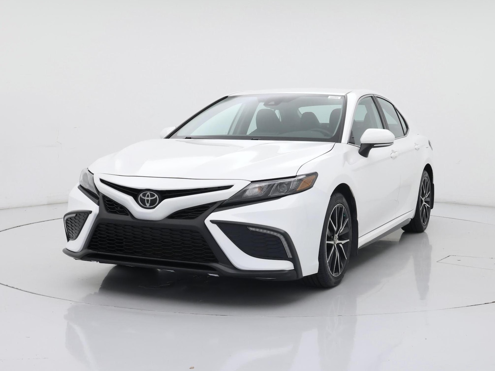 2023 Toyota Camry SE - Photo 5