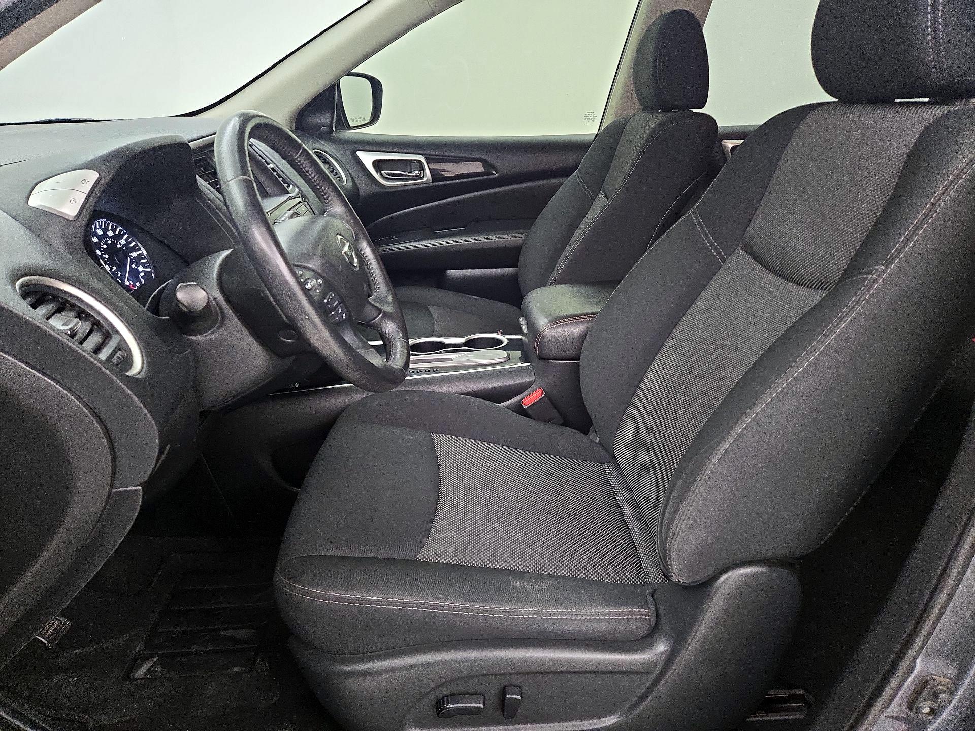 Thumbnail: 2020 Nissan Pathfinder - 11