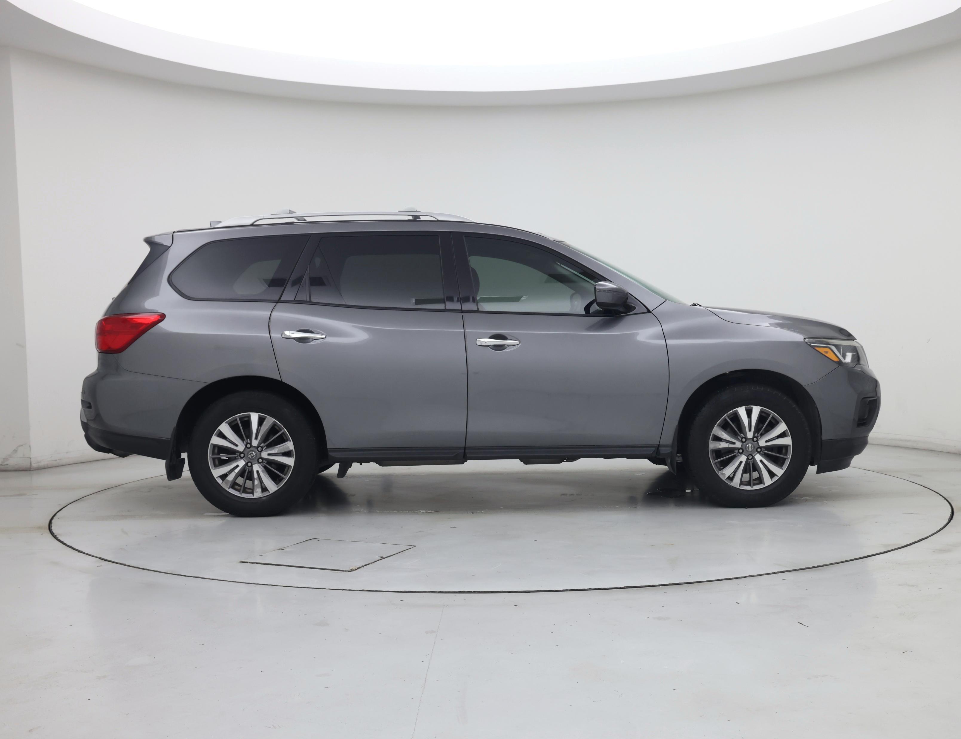 Thumbnail: 2020 Nissan Pathfinder - 7