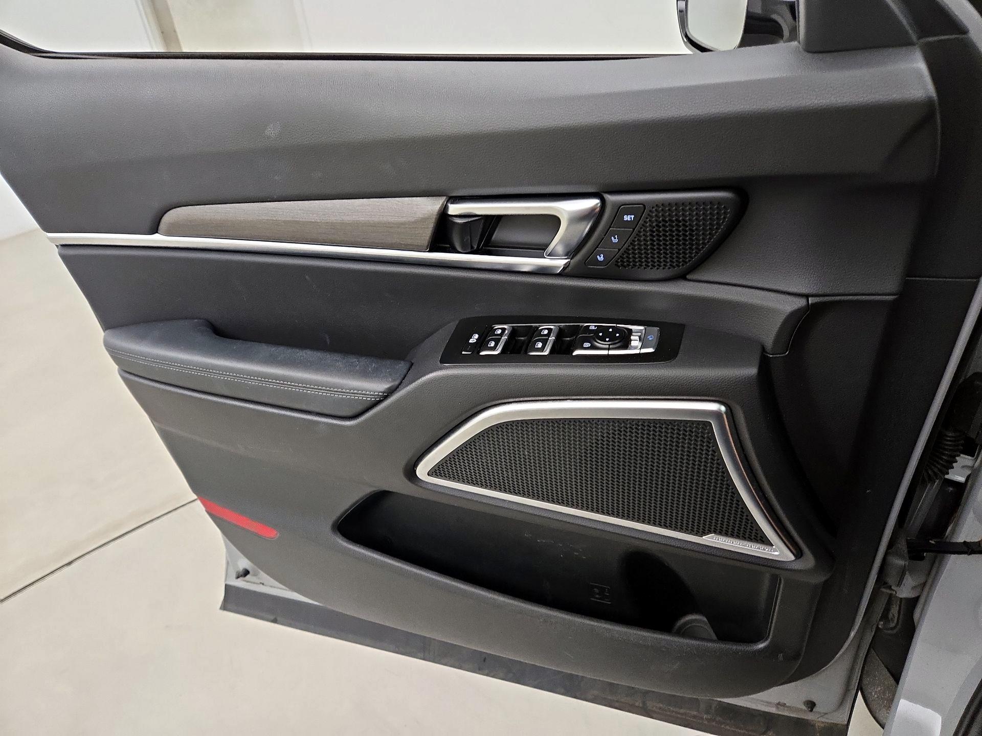Thumbnail: 2022 Kia Telluride - 12