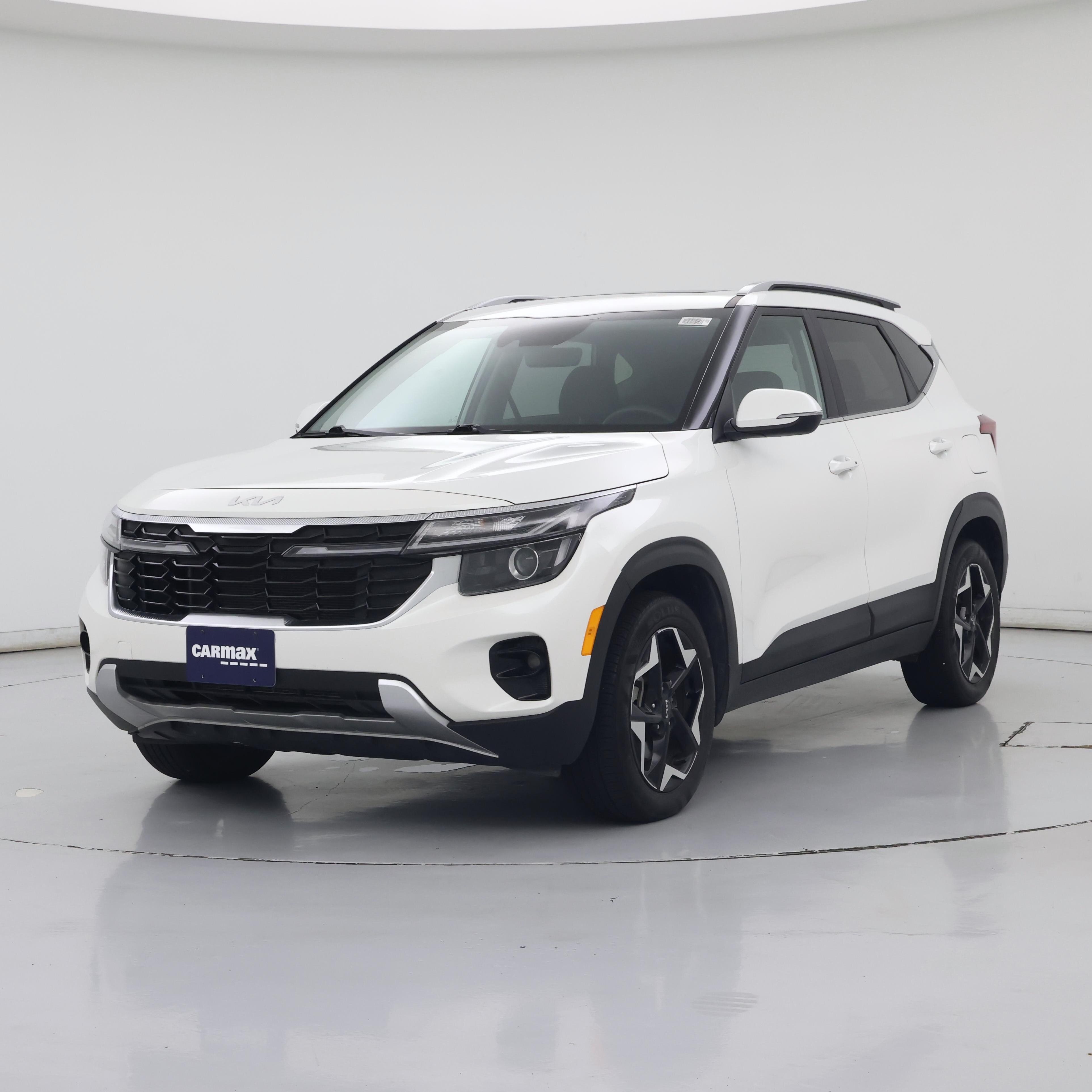 Thumbnail: 2024 Kia Seltos - 4