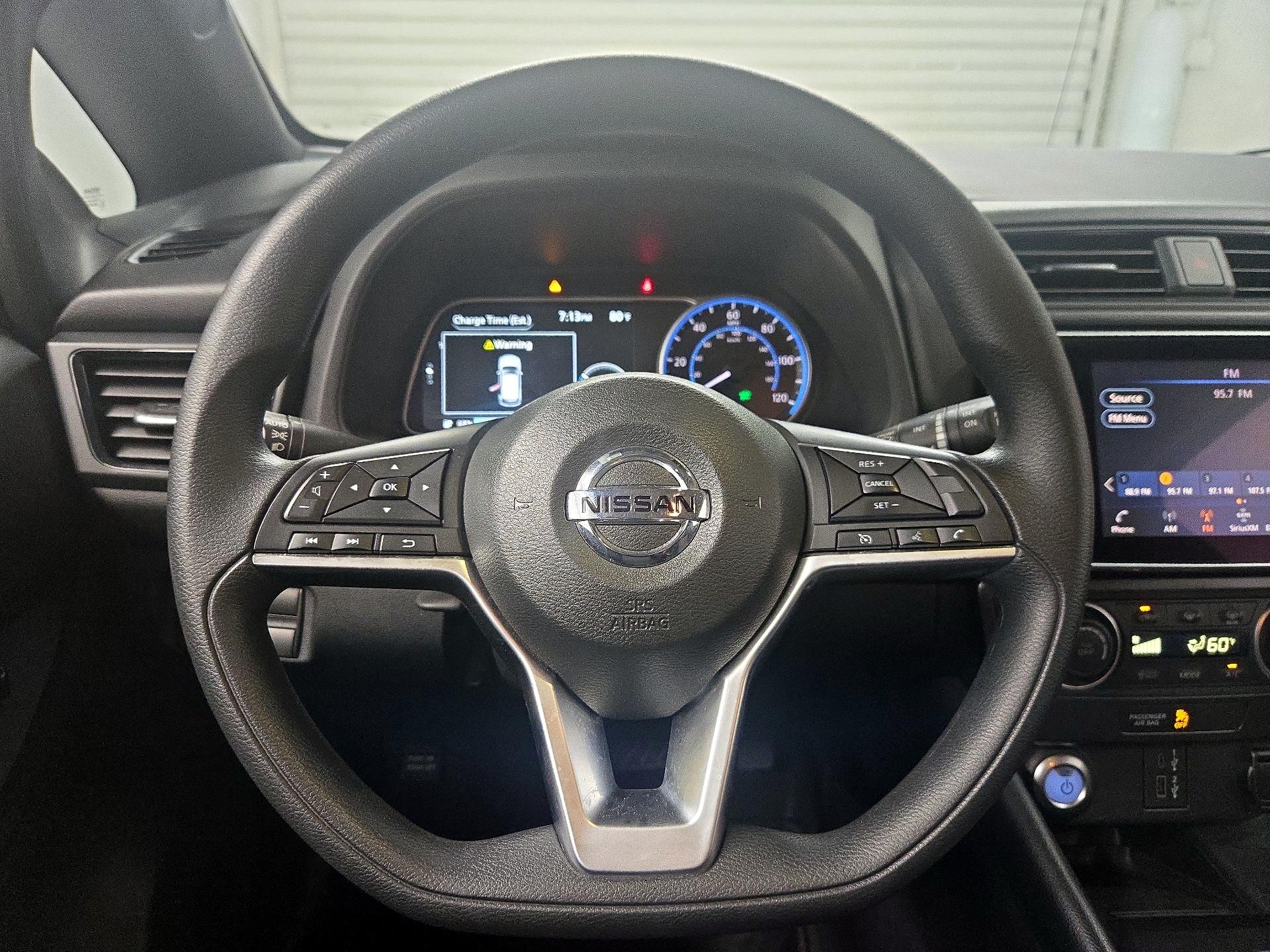 Thumbnail: 2020 Nissan Leaf - 10