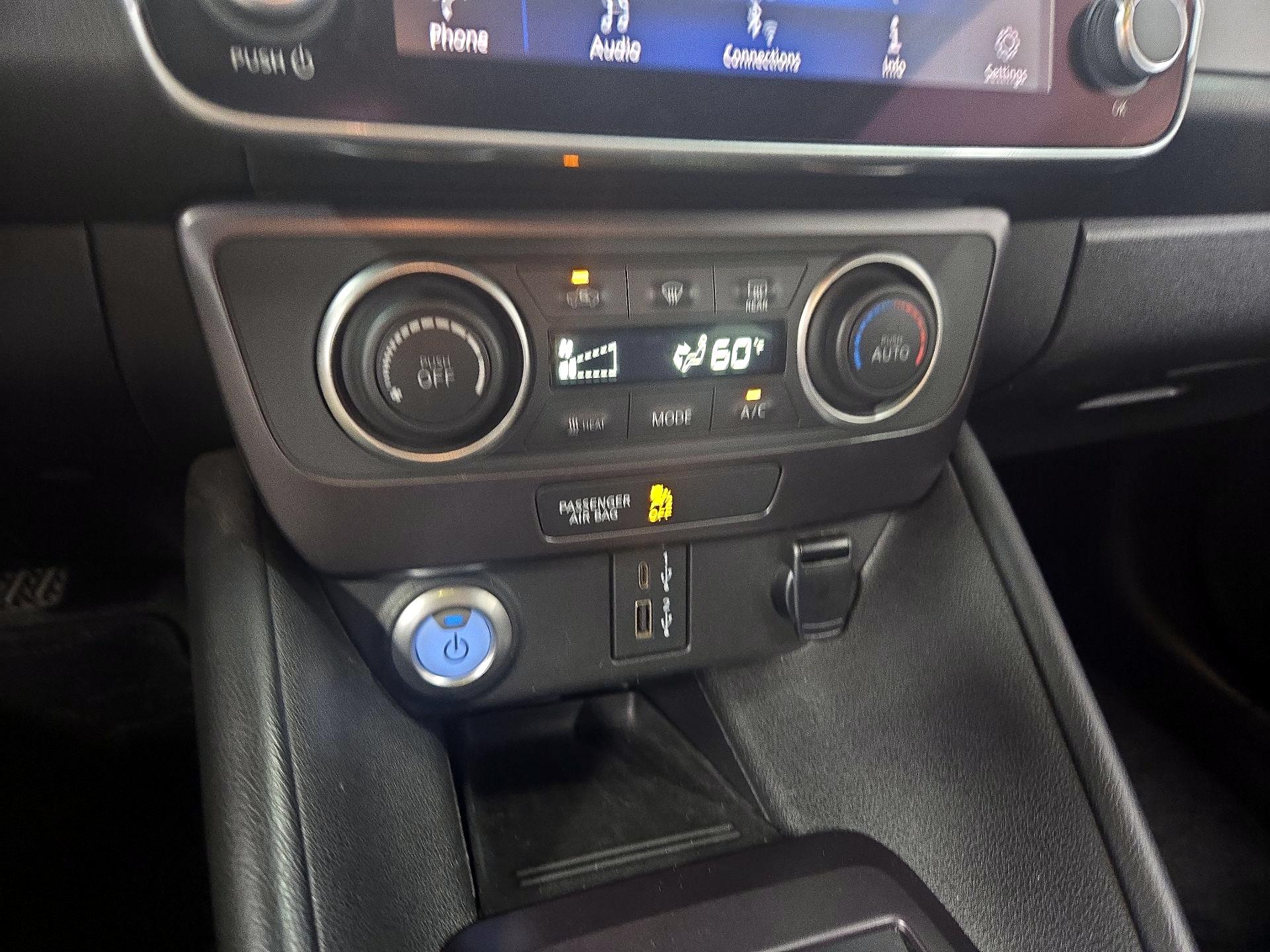 Thumbnail: 2020 Nissan Leaf - 16