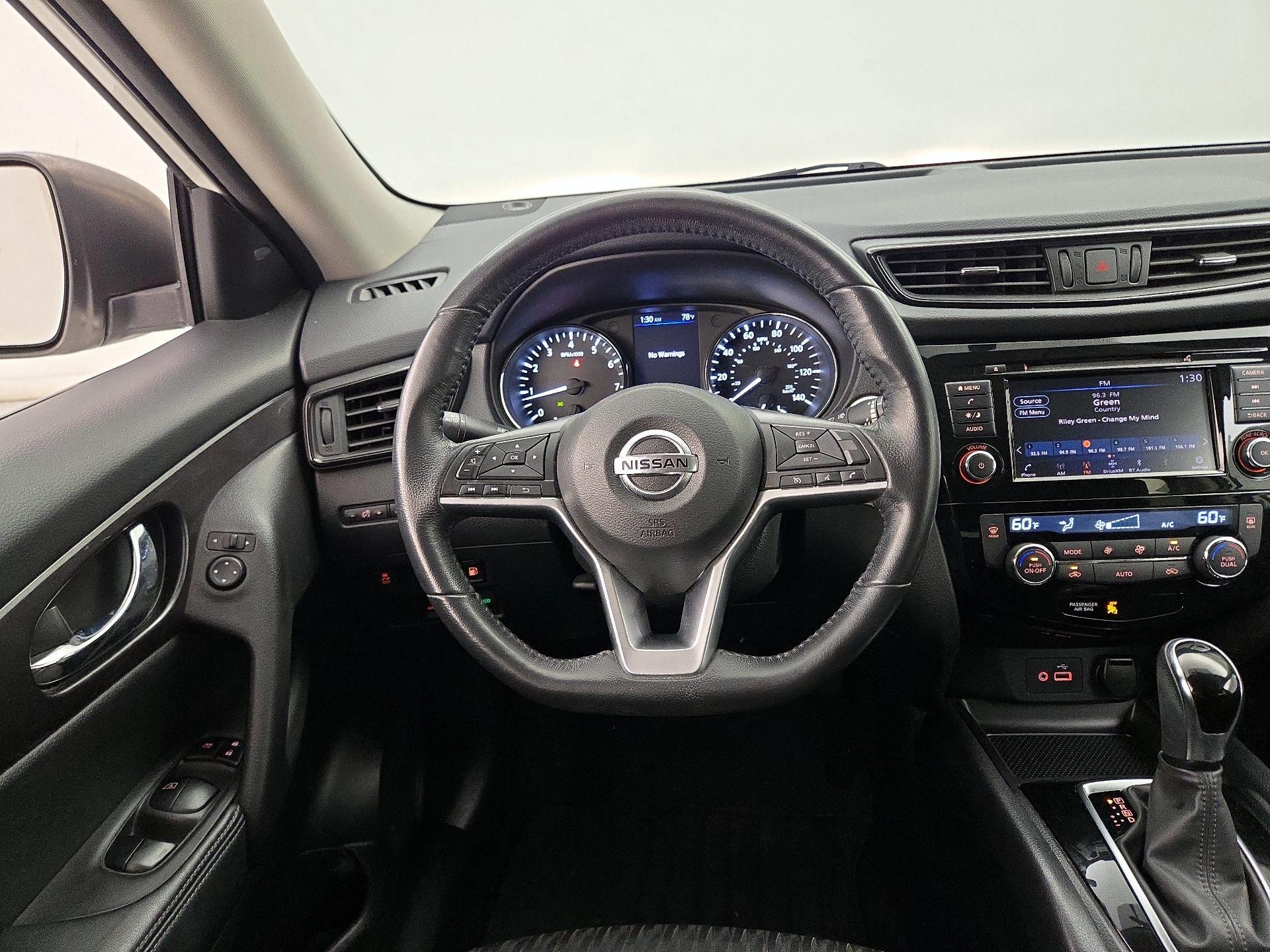 Thumbnail: 2018 Nissan Rogue - 10