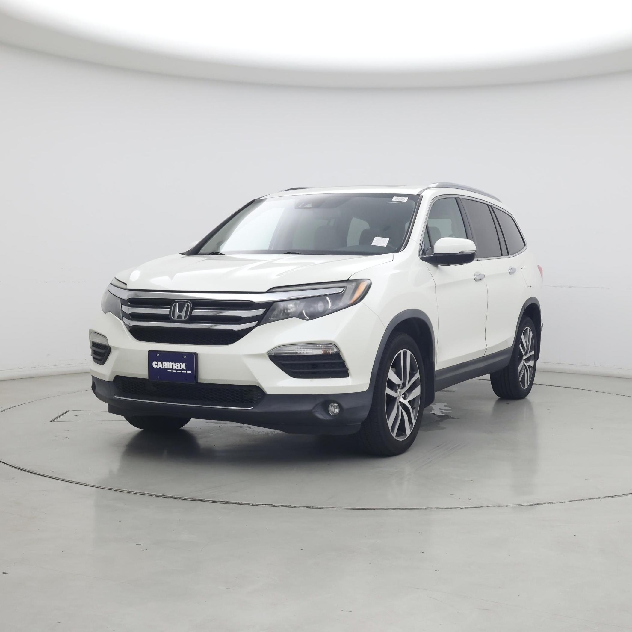 Thumbnail: 2017 Honda Pilot - 4