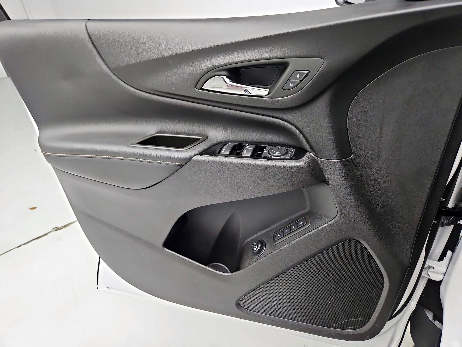 2024 Chevrolet Equinox Premier - Photo 13