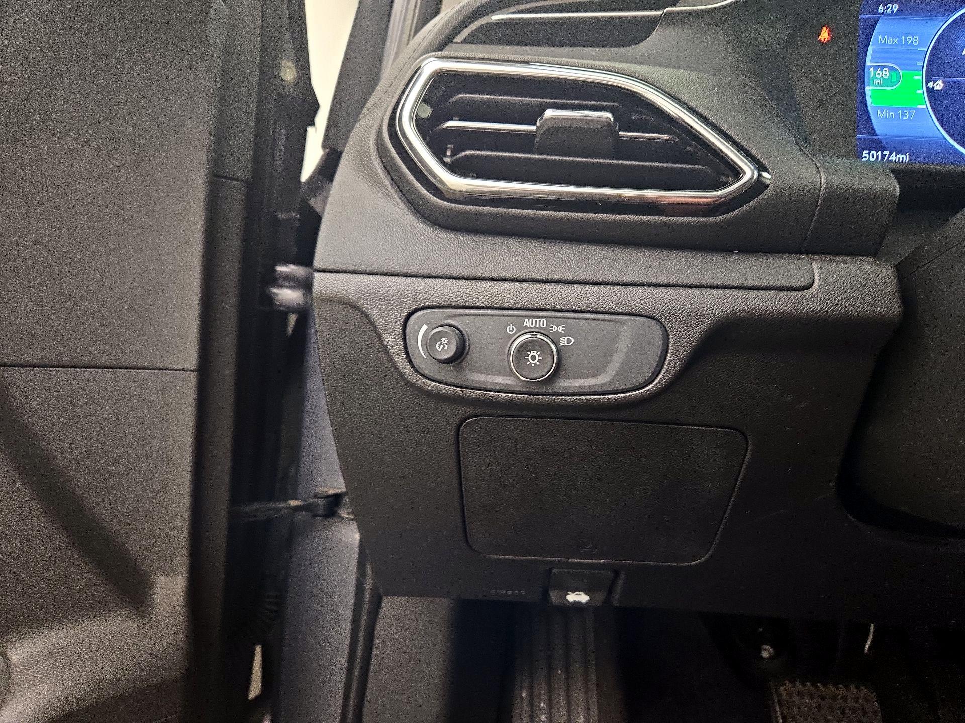 Thumbnail: 2023 Chevrolet Bolt EUV - 13