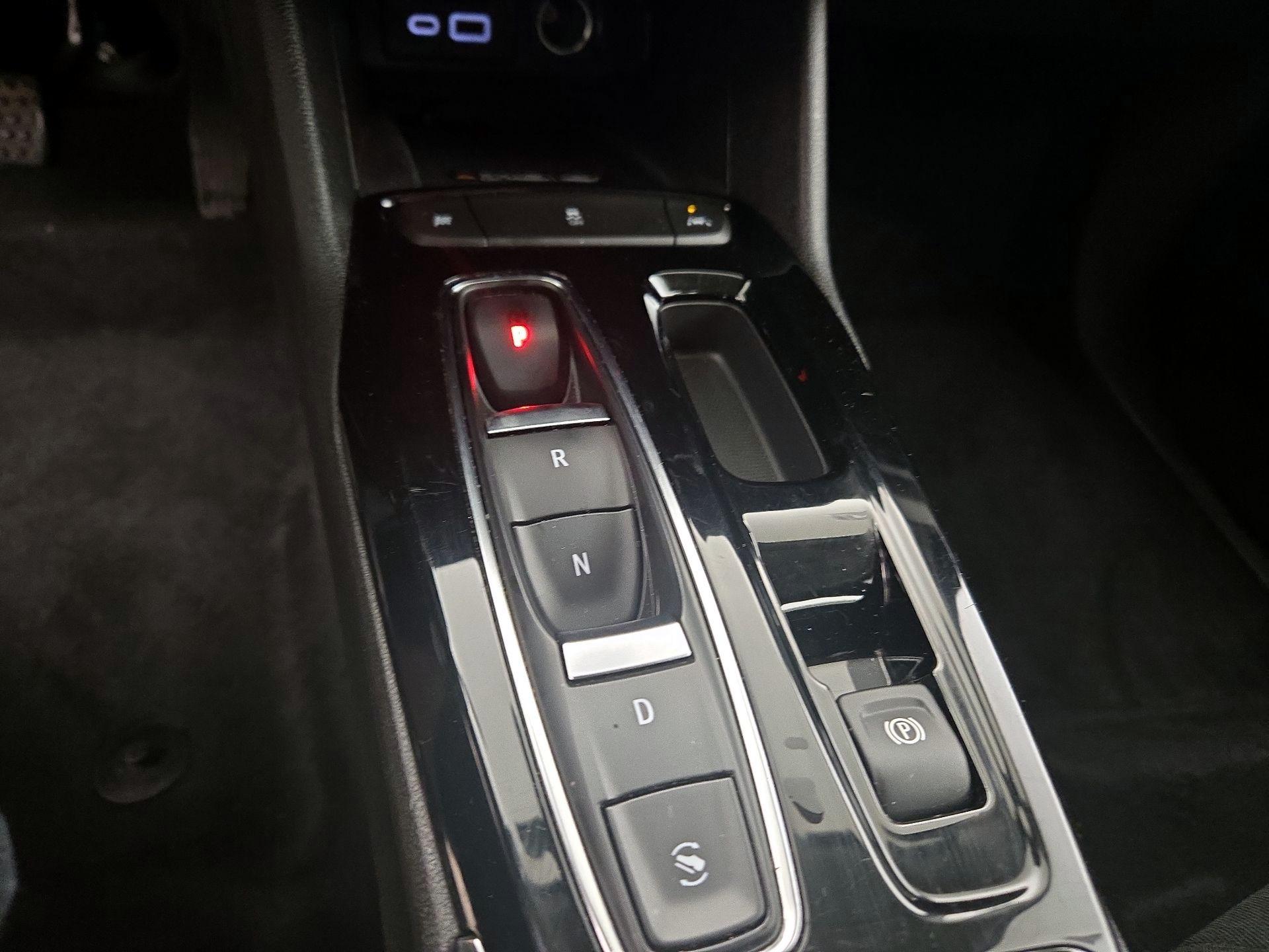 Thumbnail: 2023 Chevrolet Bolt EUV - 17