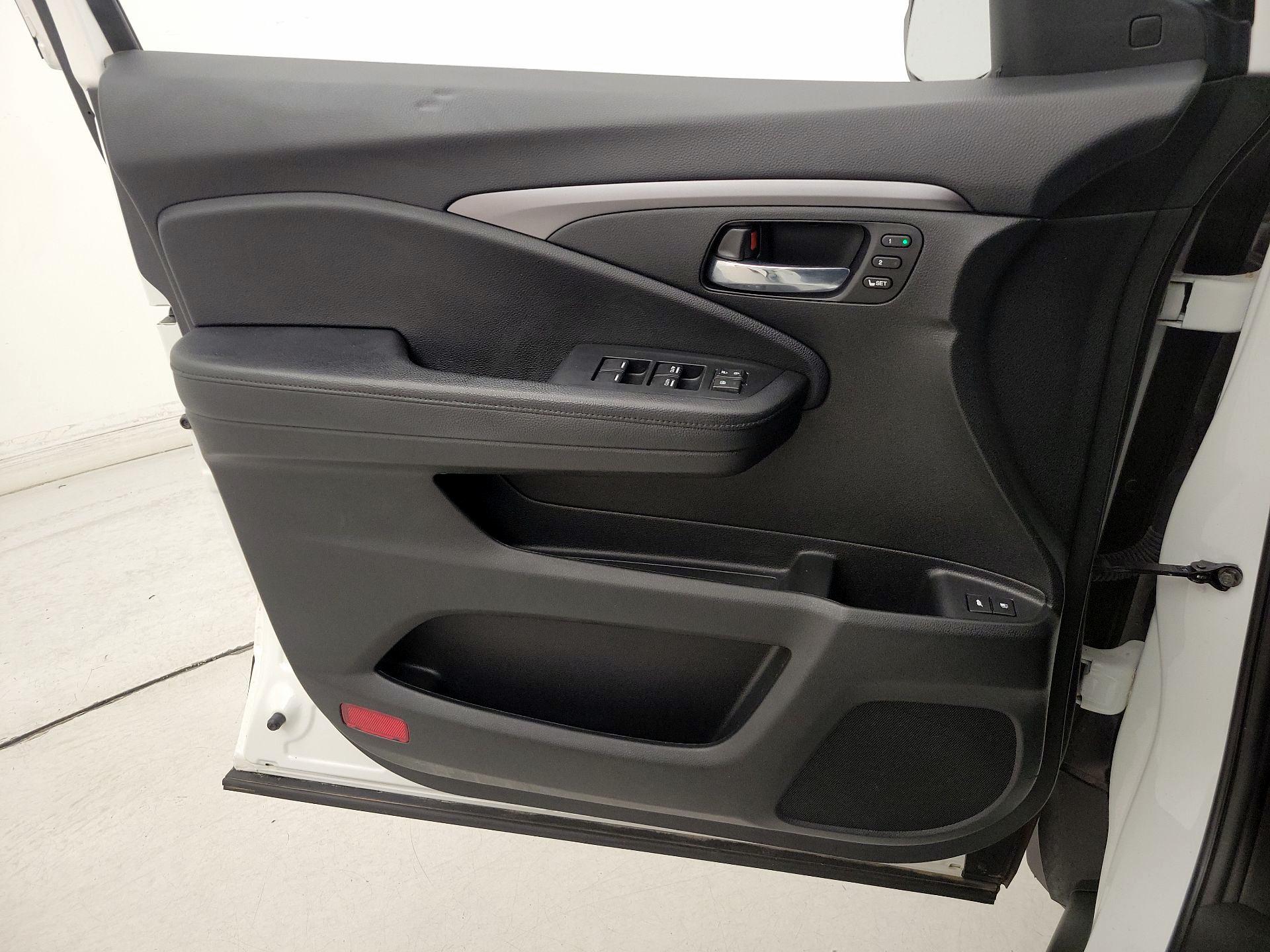 Thumbnail: 2021 Honda Pilot - 12