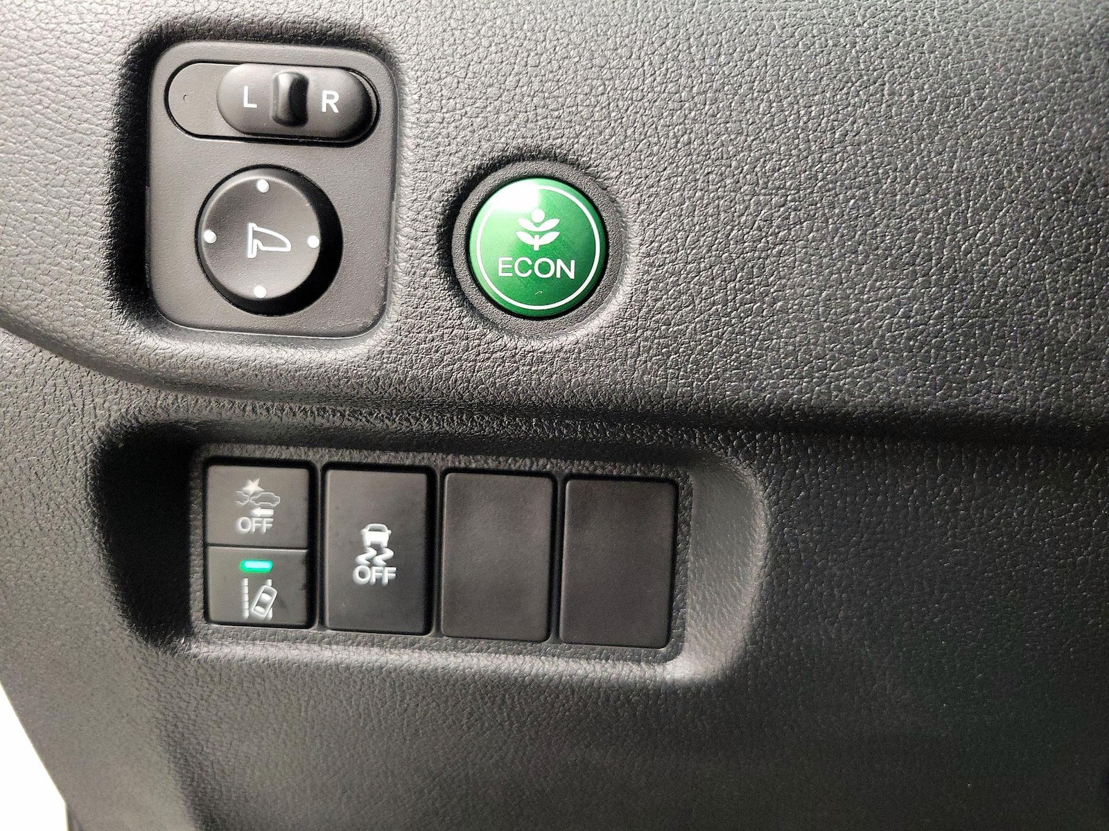 2021 Honda Pilot SE - Photo 14