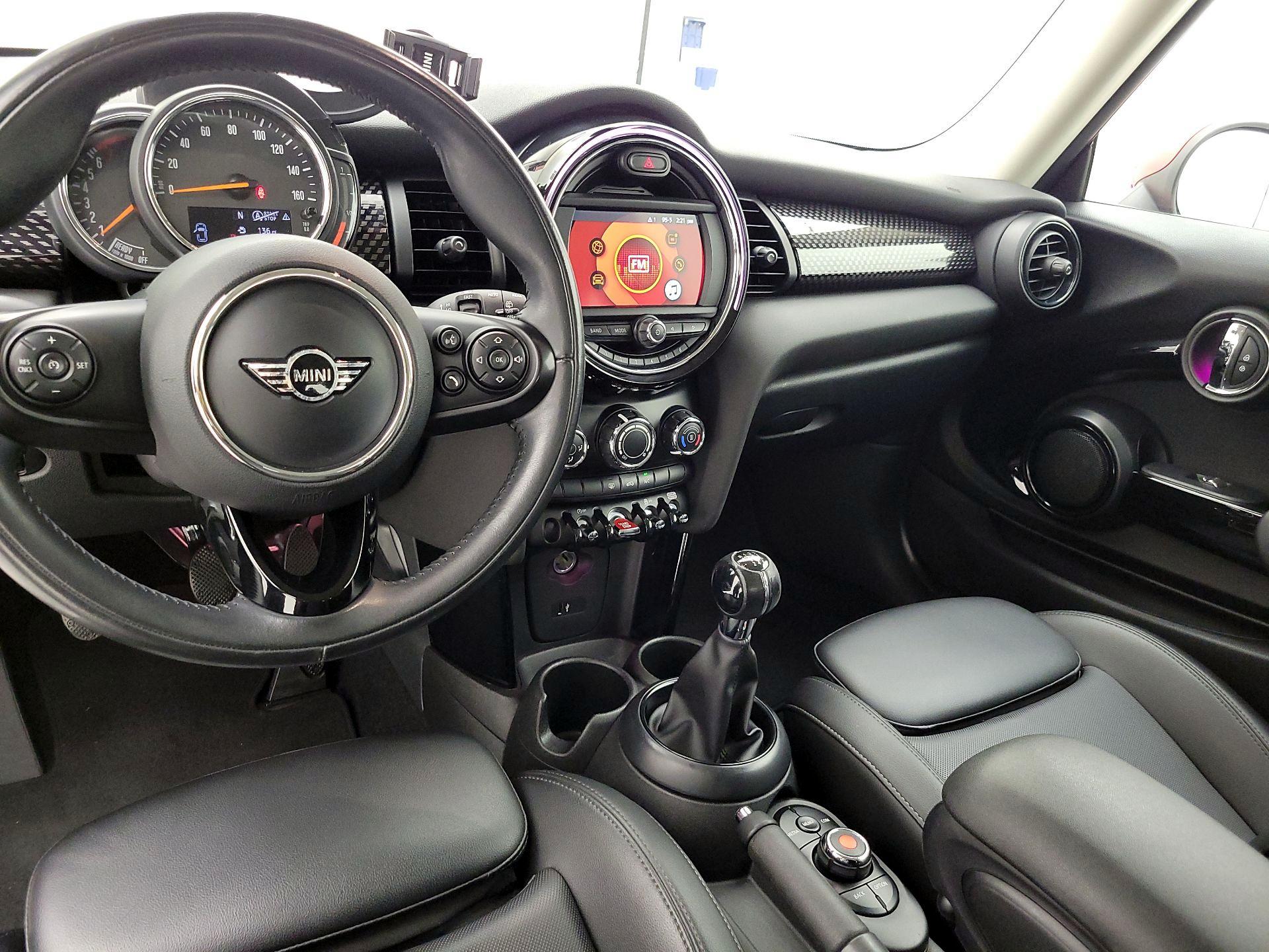 Thumbnail: 2019 MINI Cooper Hardtop - 9