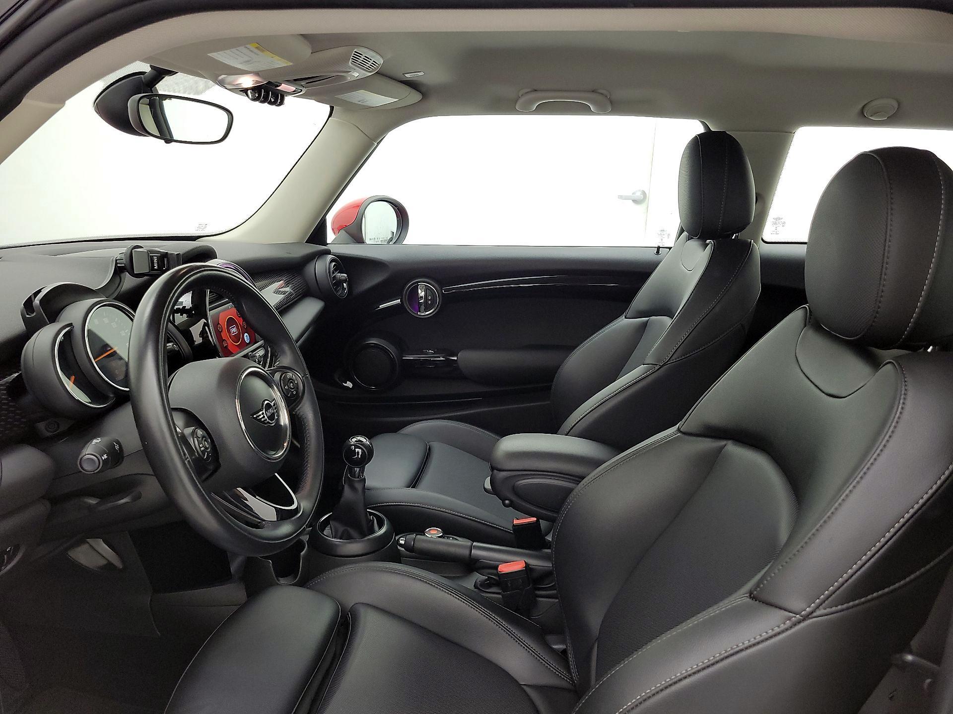 Thumbnail: 2019 MINI Cooper Hardtop - 11