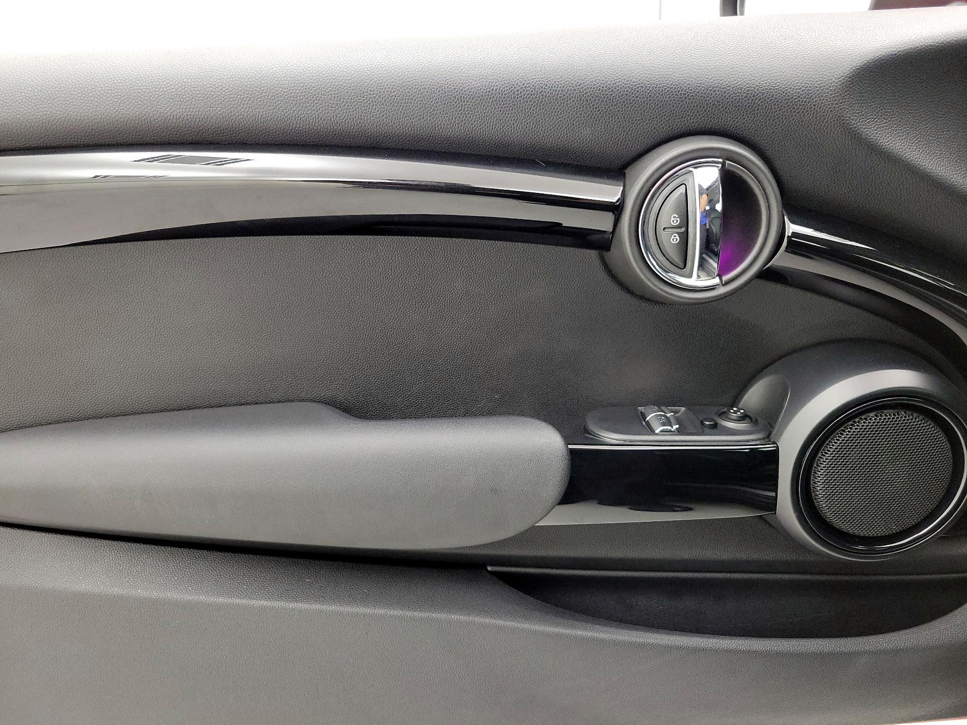 Thumbnail: 2019 MINI Cooper Hardtop - 12
