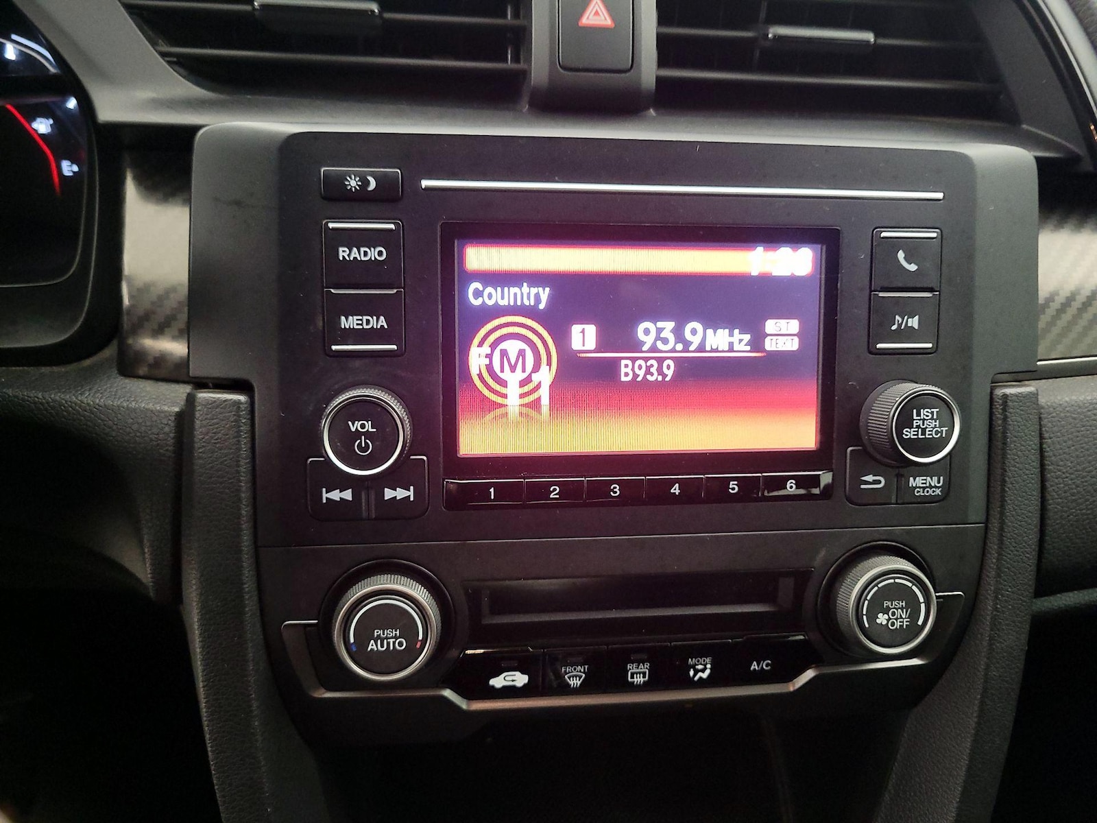 2019 Honda Civic Hatchback Sport - Photo 16