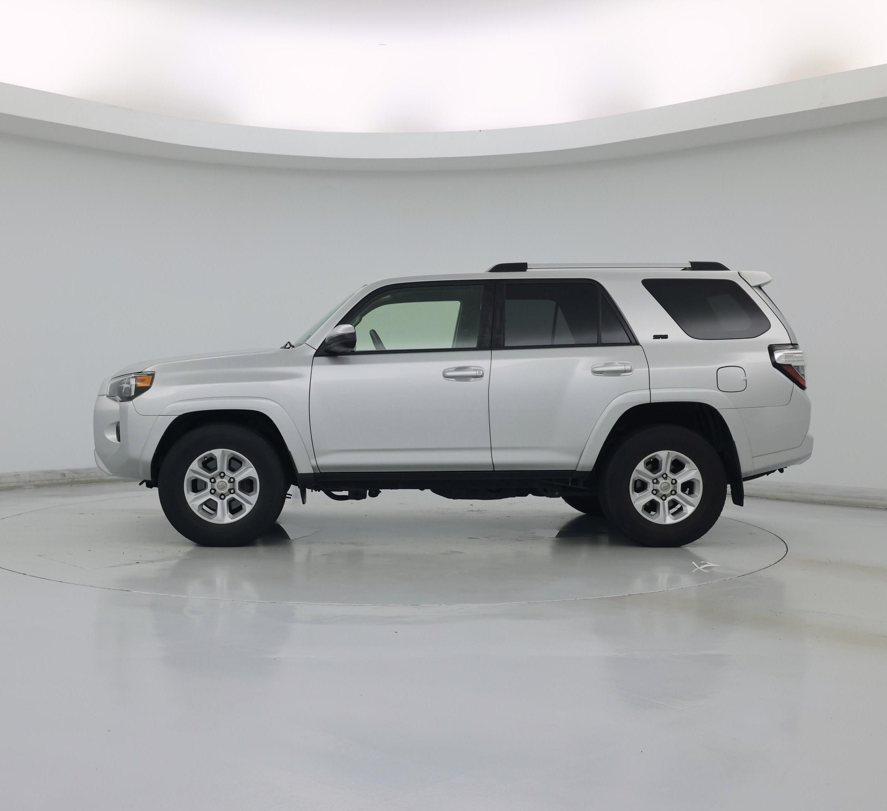 Thumbnail: 2019 Toyota 4Runner - 3