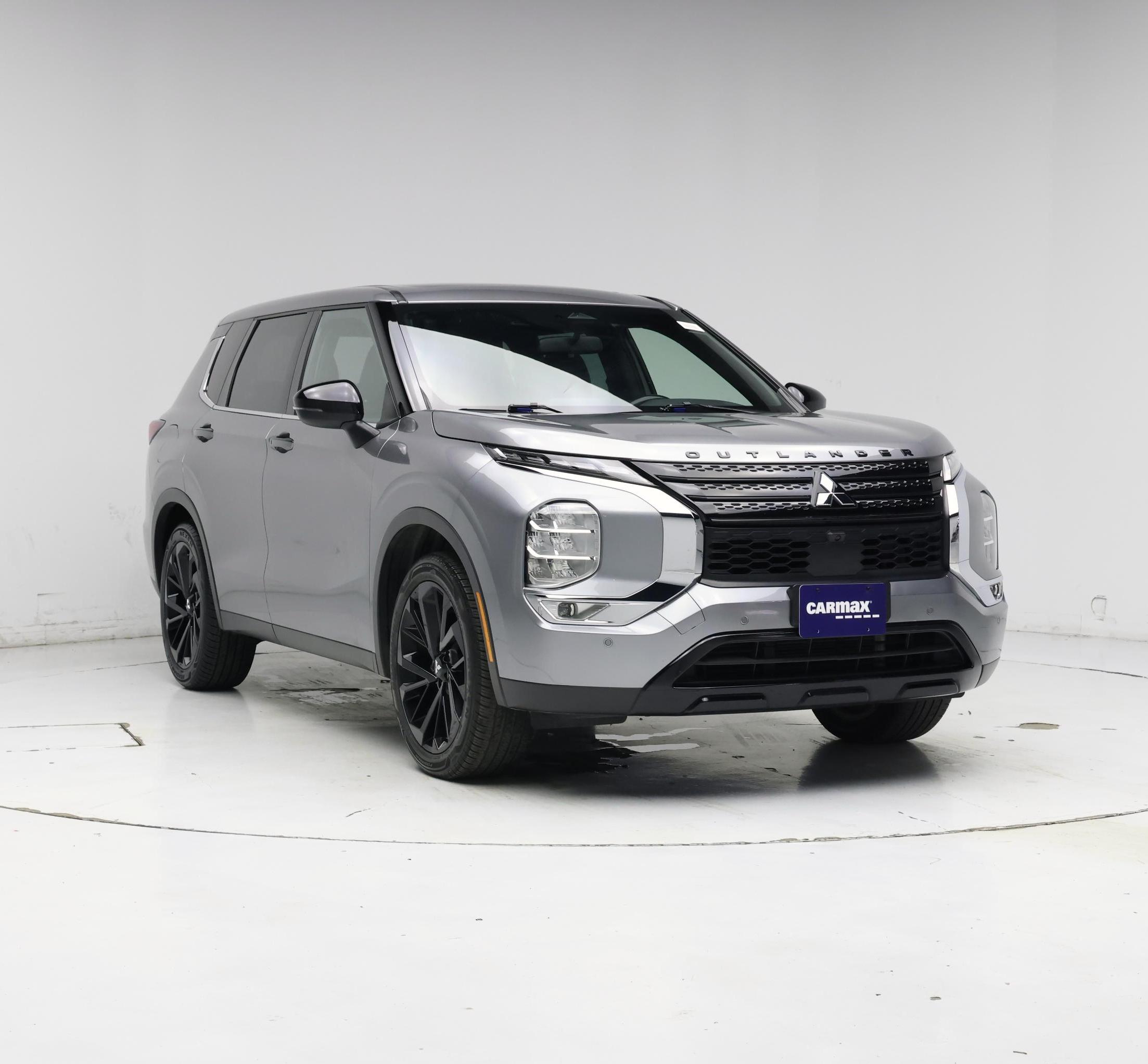 Gray 2022 Mitsubishi Outlander SUV / Crossover Front-Wheel Drive Automatic